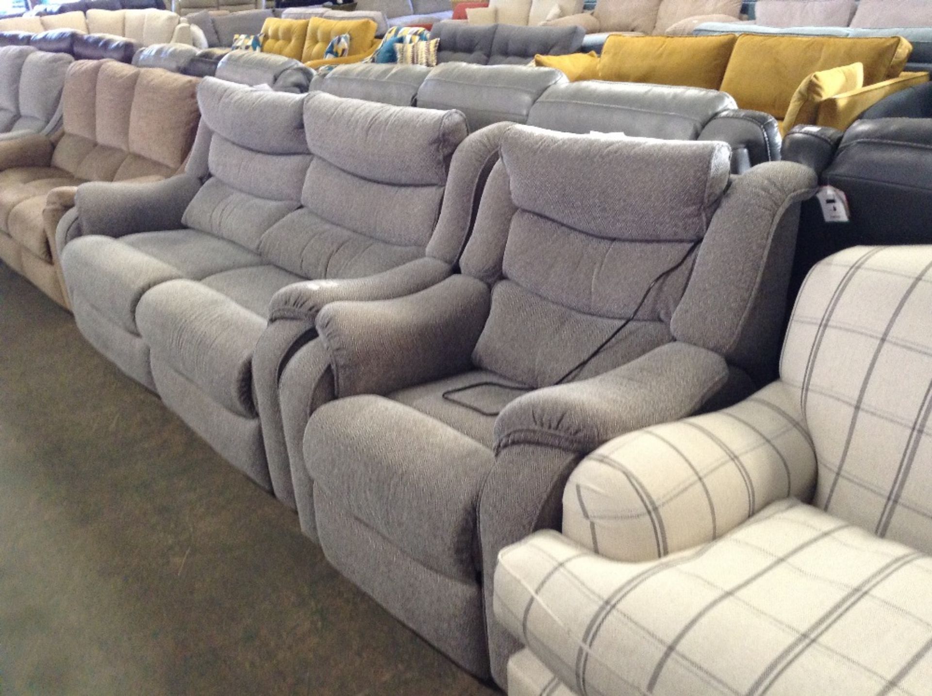 GREY ELECTRIC RECLINING LARGE 2 SEATER SOFA AND CH