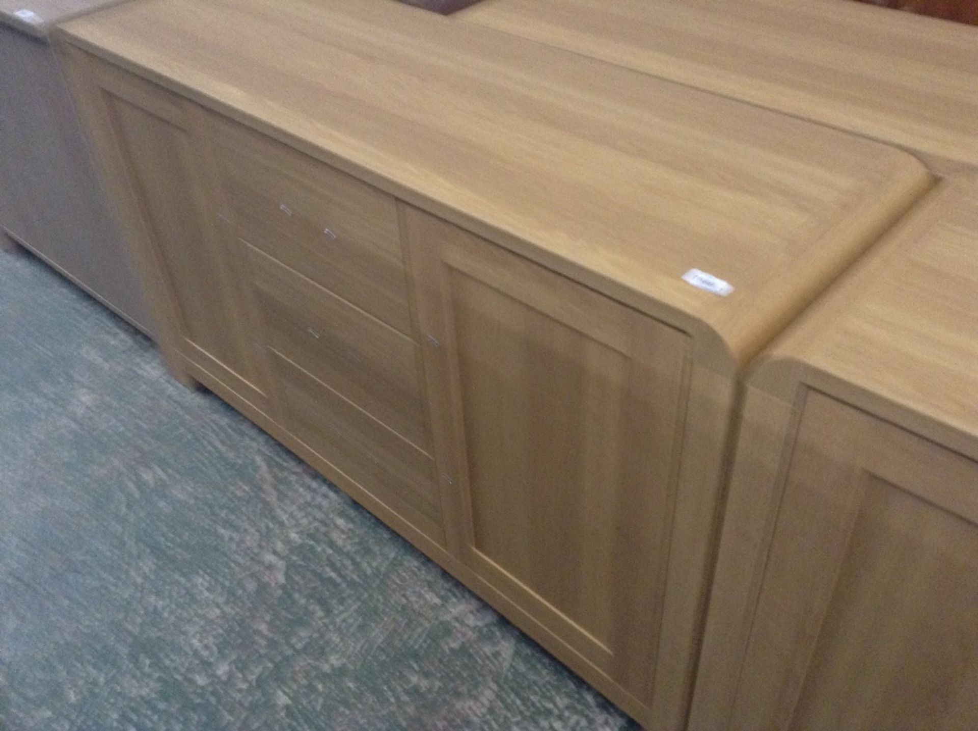 OAK 4 FT SIDEBOARD(return)