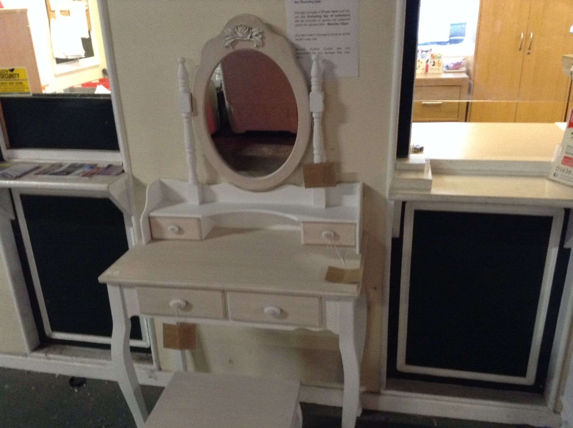 LIGHT OAK AND WHITE DRESSING TABLE