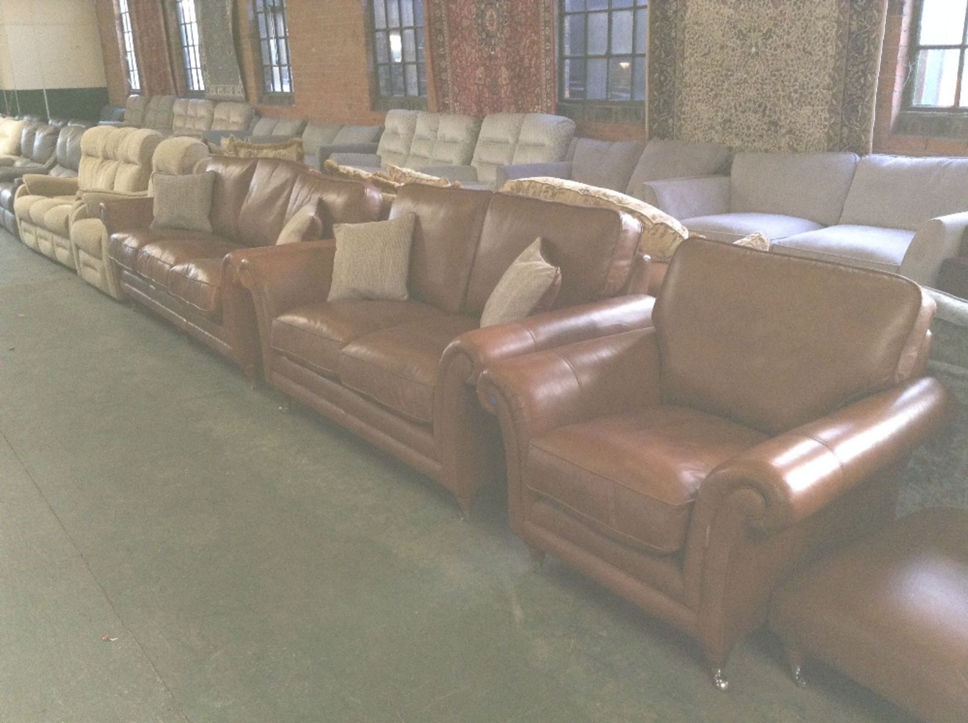 BROWN LEATHER 3 SEATER SOFA 2 SEATER SOFA CHAIR AN