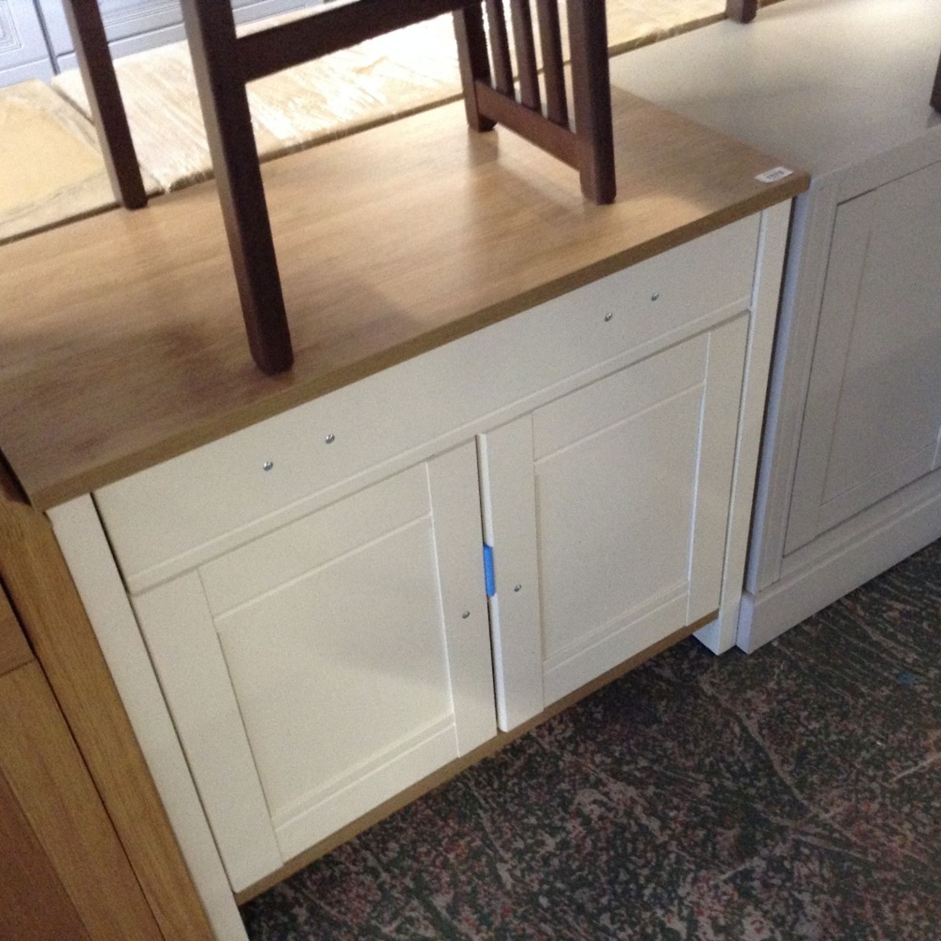 IVORY AND OAK 2DOOR SIDEBOARD - Image 2 of 2