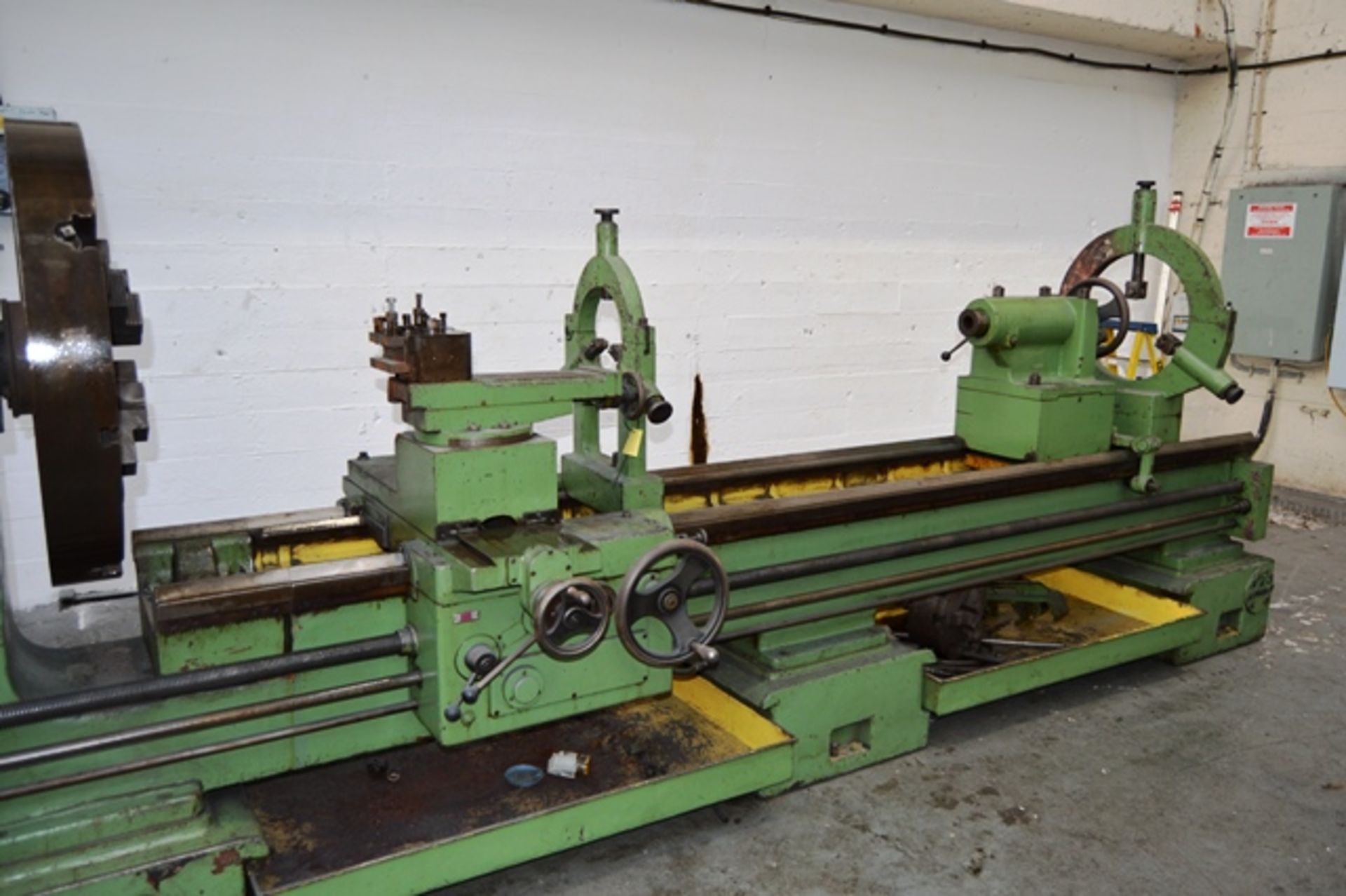 Gurutzpe A 3000 Gap Bed Centre Lathe - Image 6 of 9