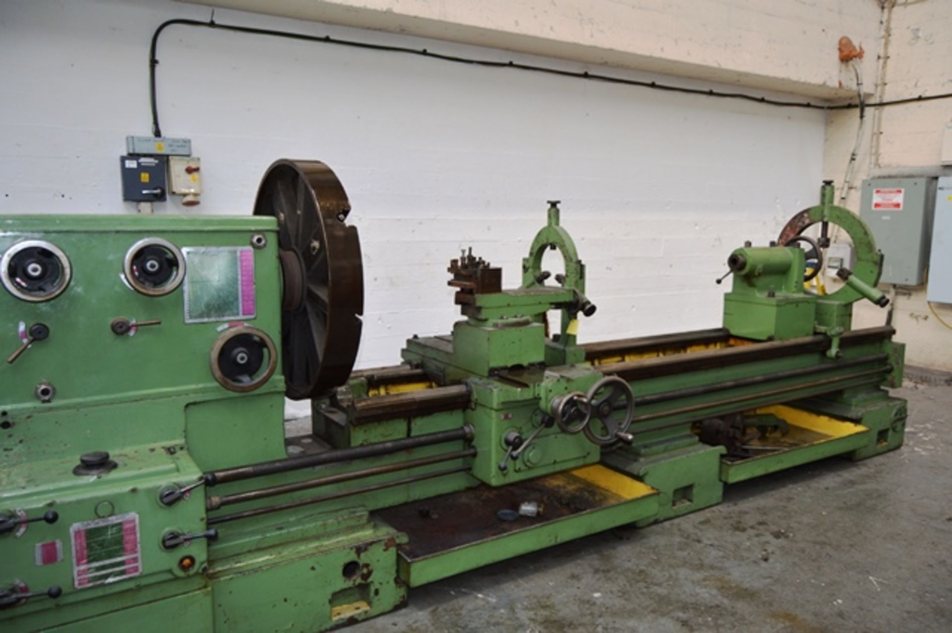 Gurutzpe A 3000 Gap Bed Centre Lathe - Image 9 of 9