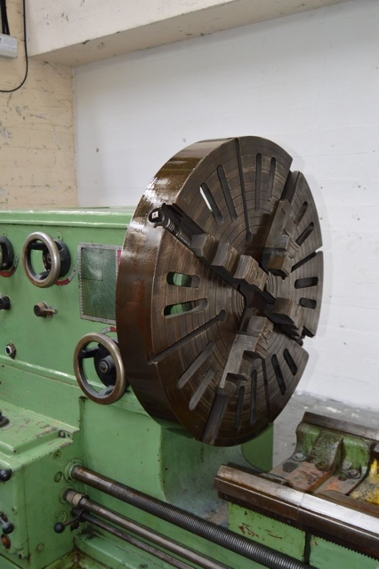 Gurutzpe A 3000 Gap Bed Centre Lathe - Image 8 of 9