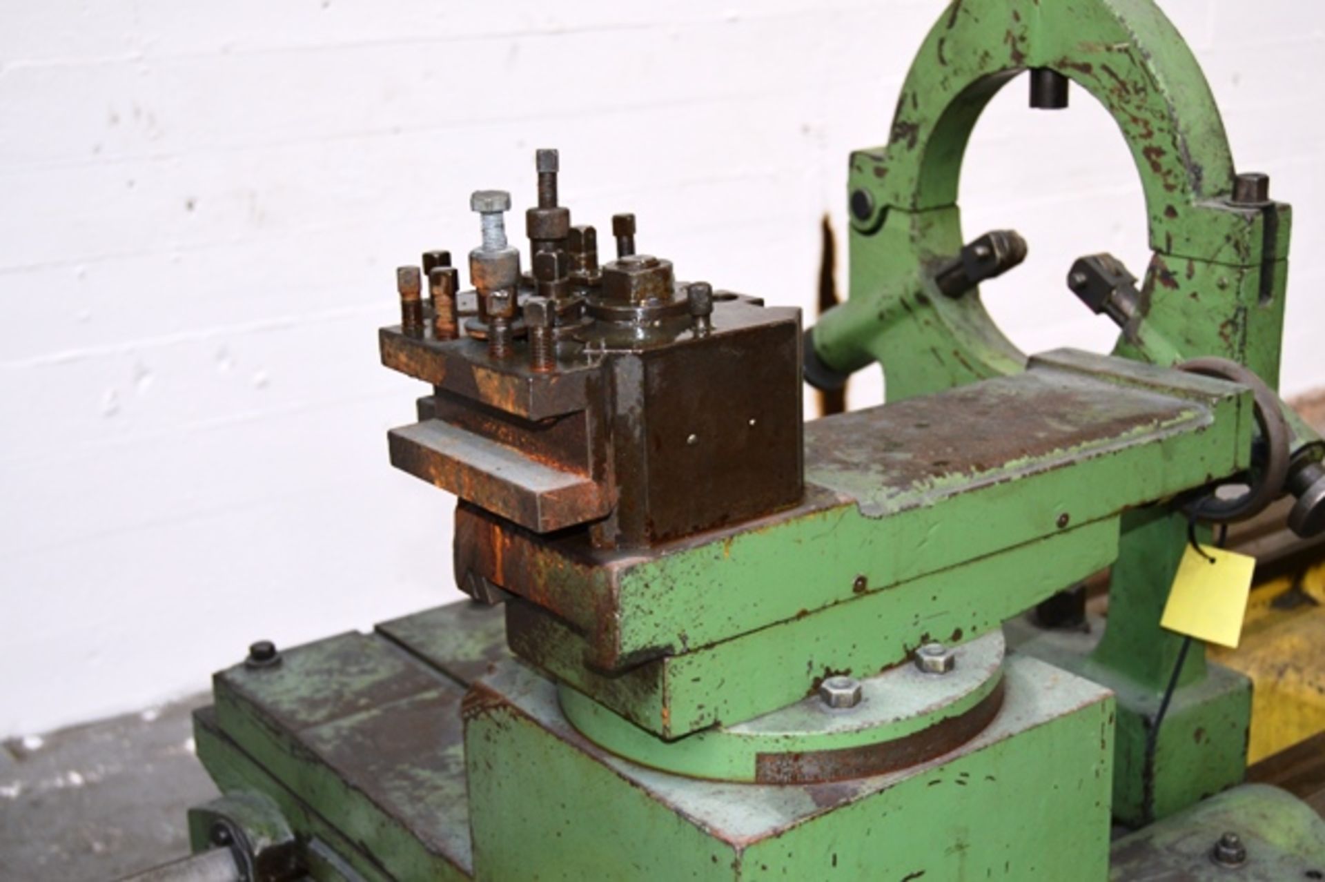 Gurutzpe A 3000 Gap Bed Centre Lathe - Image 5 of 9