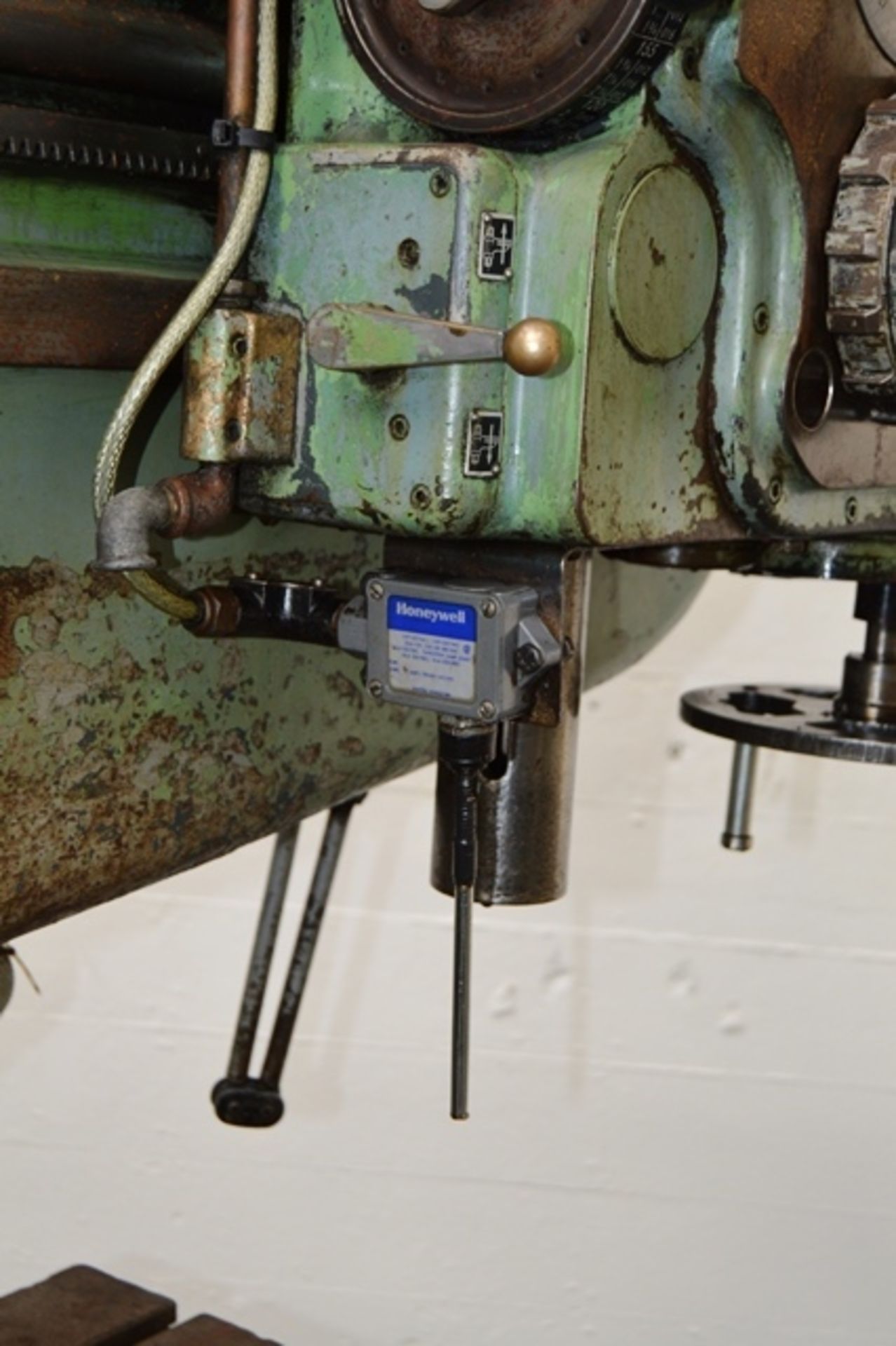 Archdale 5' Radial Arm Drill (1966) - Image 5 of 8