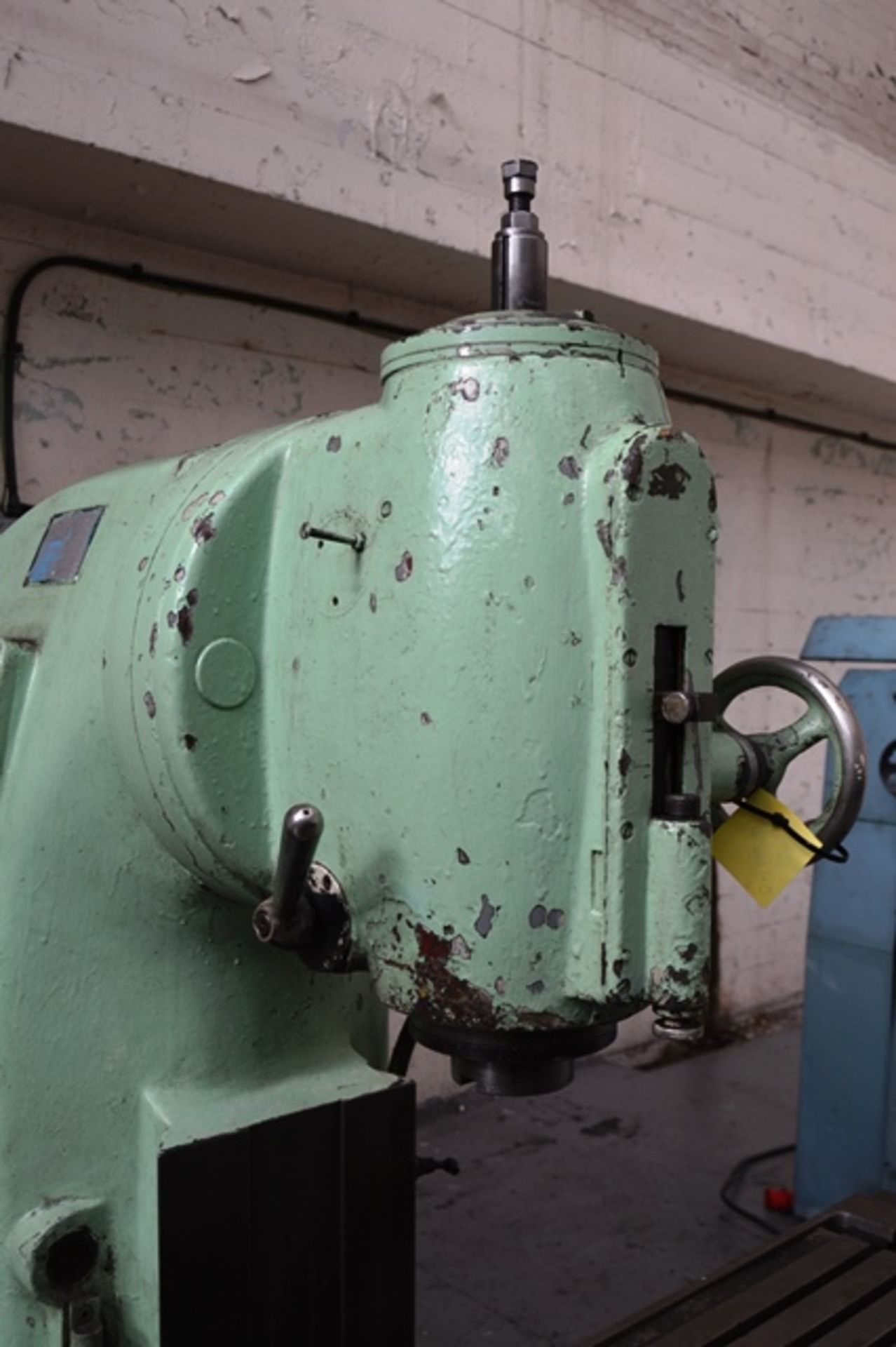 Jarocin (Polish) Swivel Head Vertical Mill - Image 3 of 6