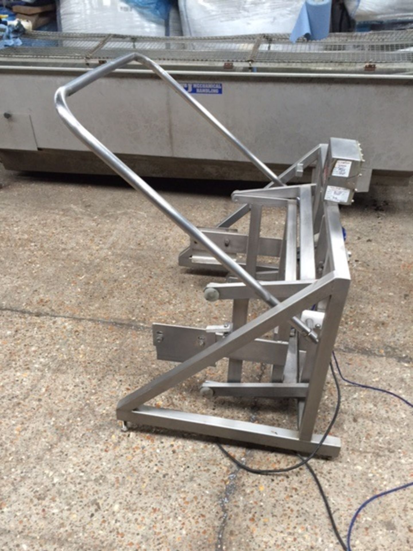 TOTE BIN WEIGHING SCALES - Image 2 of 5