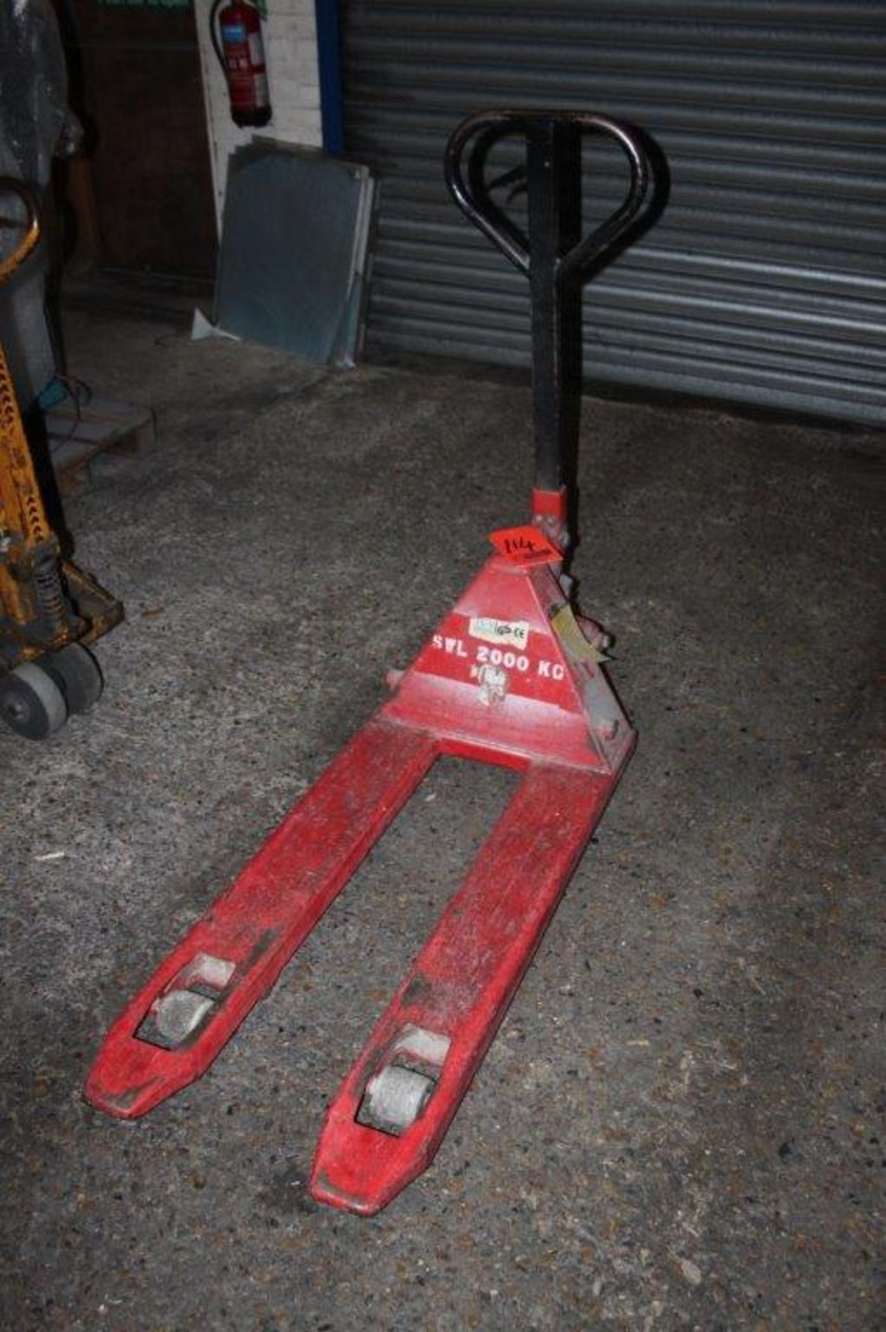 2000KG NARROW PALLET TRUCK