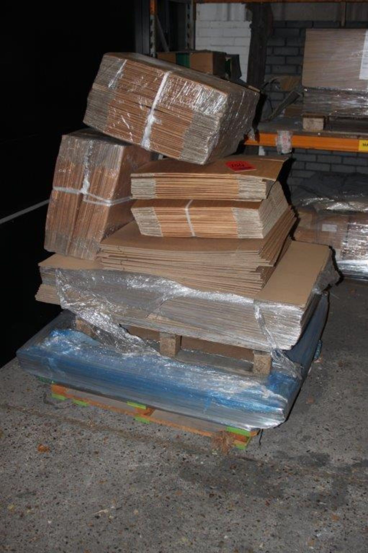PALLET OF MIXED BOXES