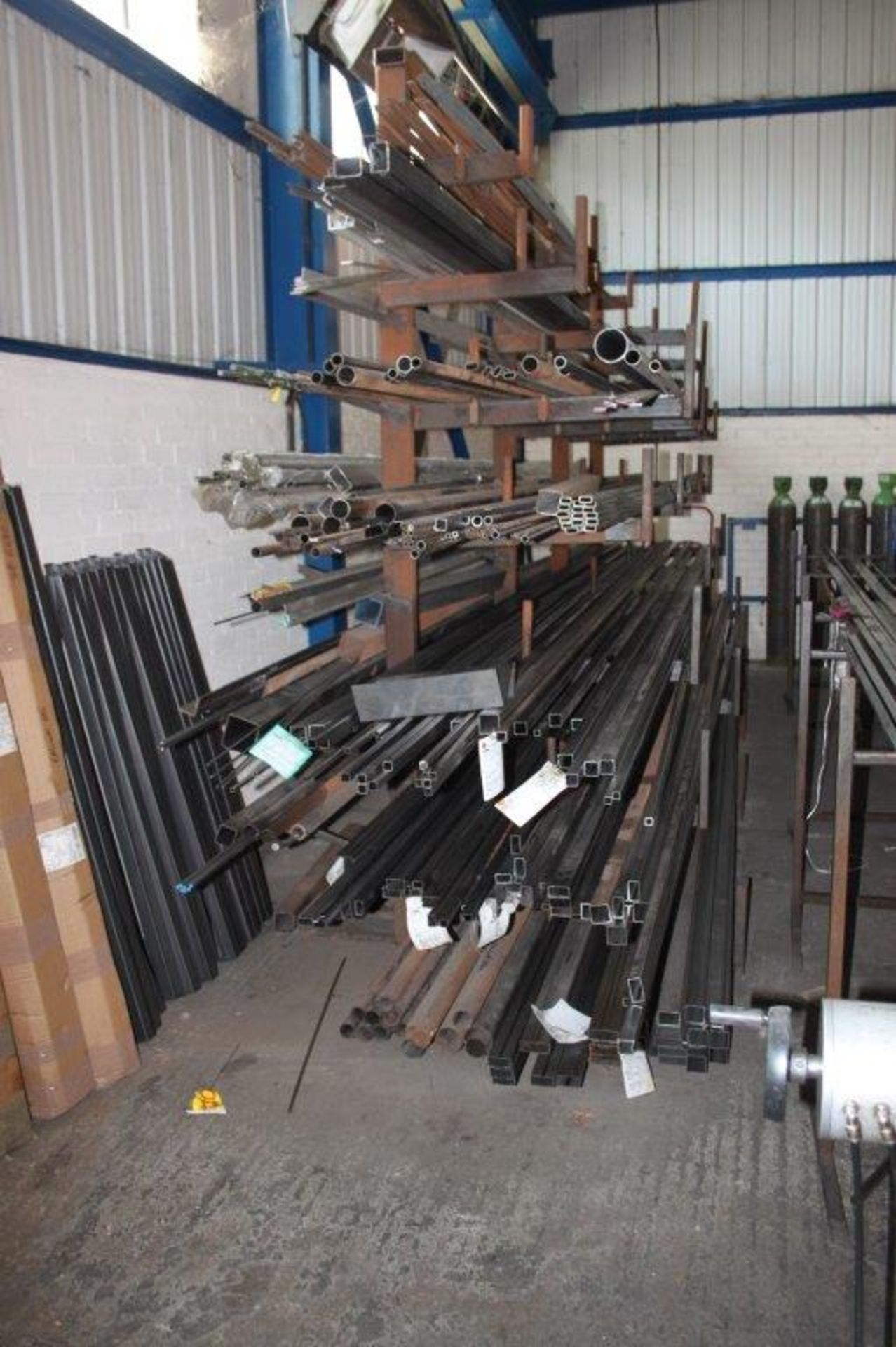 LARGE QTY OF PROFILE STEEL AND RACK (QTY MAY VARY FROM PICTURE BUT WILL BE CORRECT ON VIEWING DAY) - Image 2 of 2