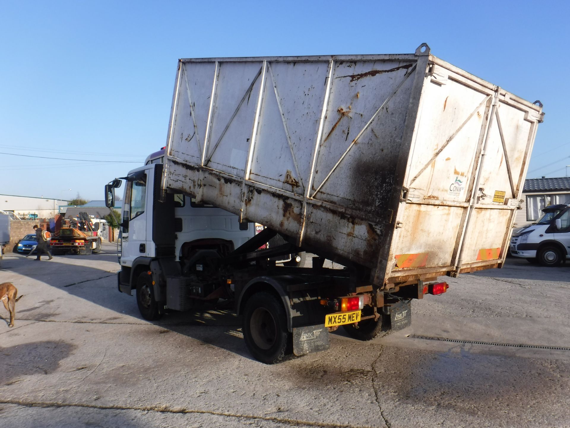 euro cargo 7500kg drive on car licence hooklift lorry 75e17 282550km very good runner - Image 4 of 7