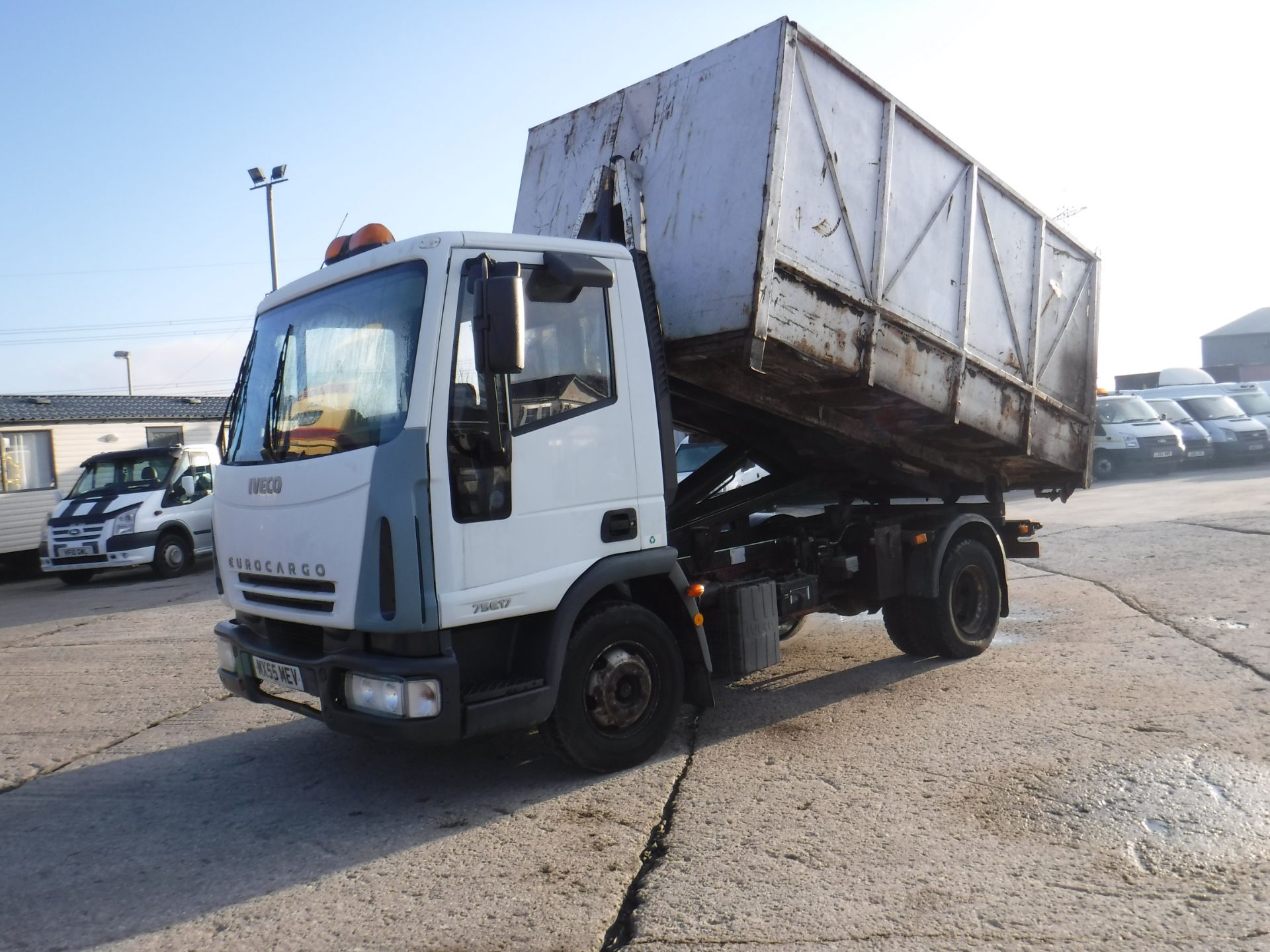 euro cargo 7500kg drive on car licence hooklift lorry 75e17 282550km very good runner - Image 3 of 7