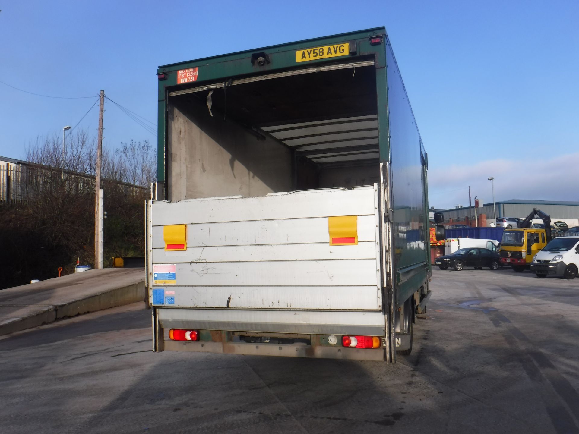 2008 daf lf 45.140 7500 kg boxvan mot end jan 17 taillift side locking door spare key good runner - Image 4 of 6