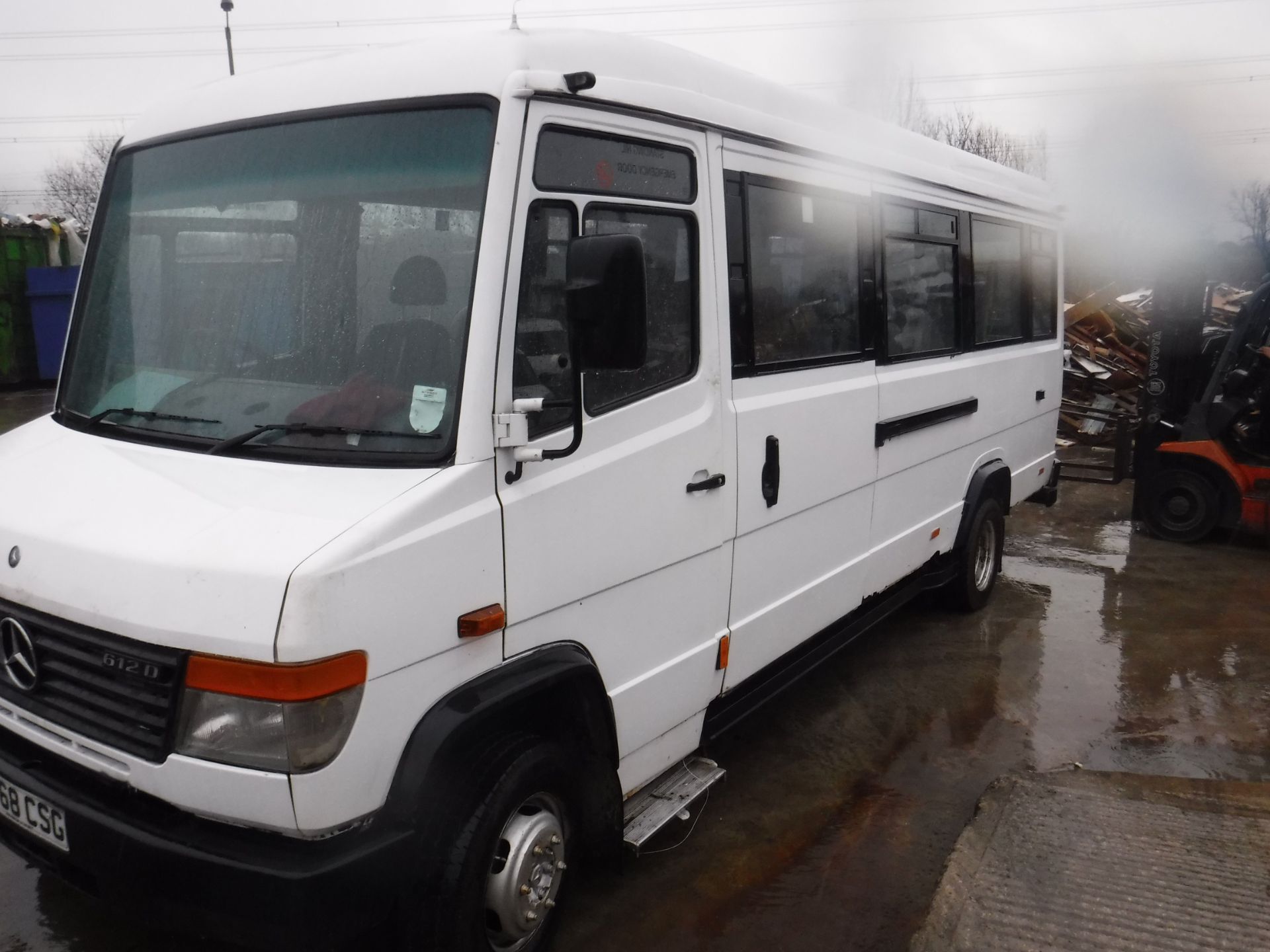 mercedes 612d mini bus 5968 csg runs but selling for export only - Image 2 of 3