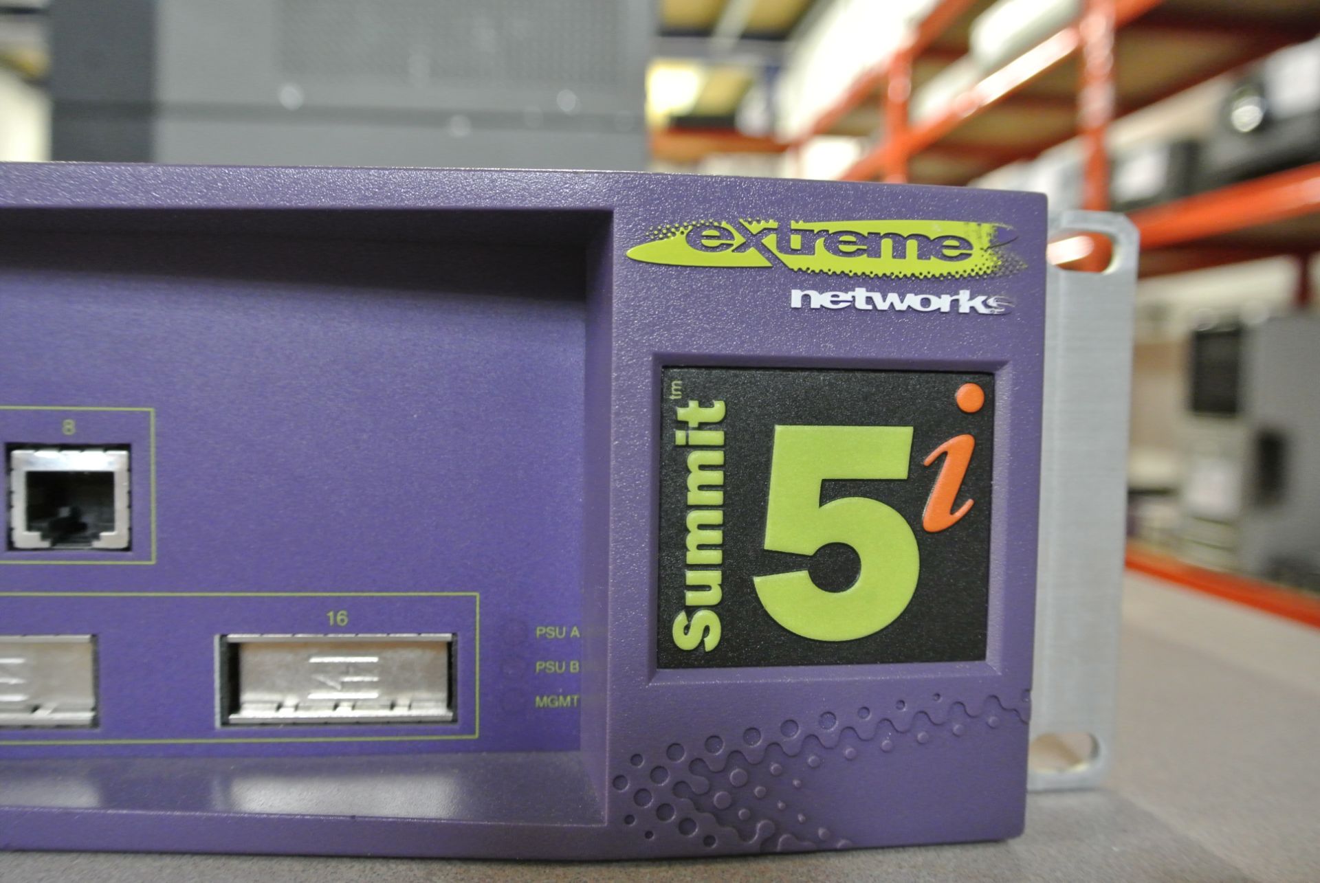 EXTREME Networks Summit 5i 12-Port Gigabit + 4 GBIC Slots Switch 11502 - Image 2 of 5
