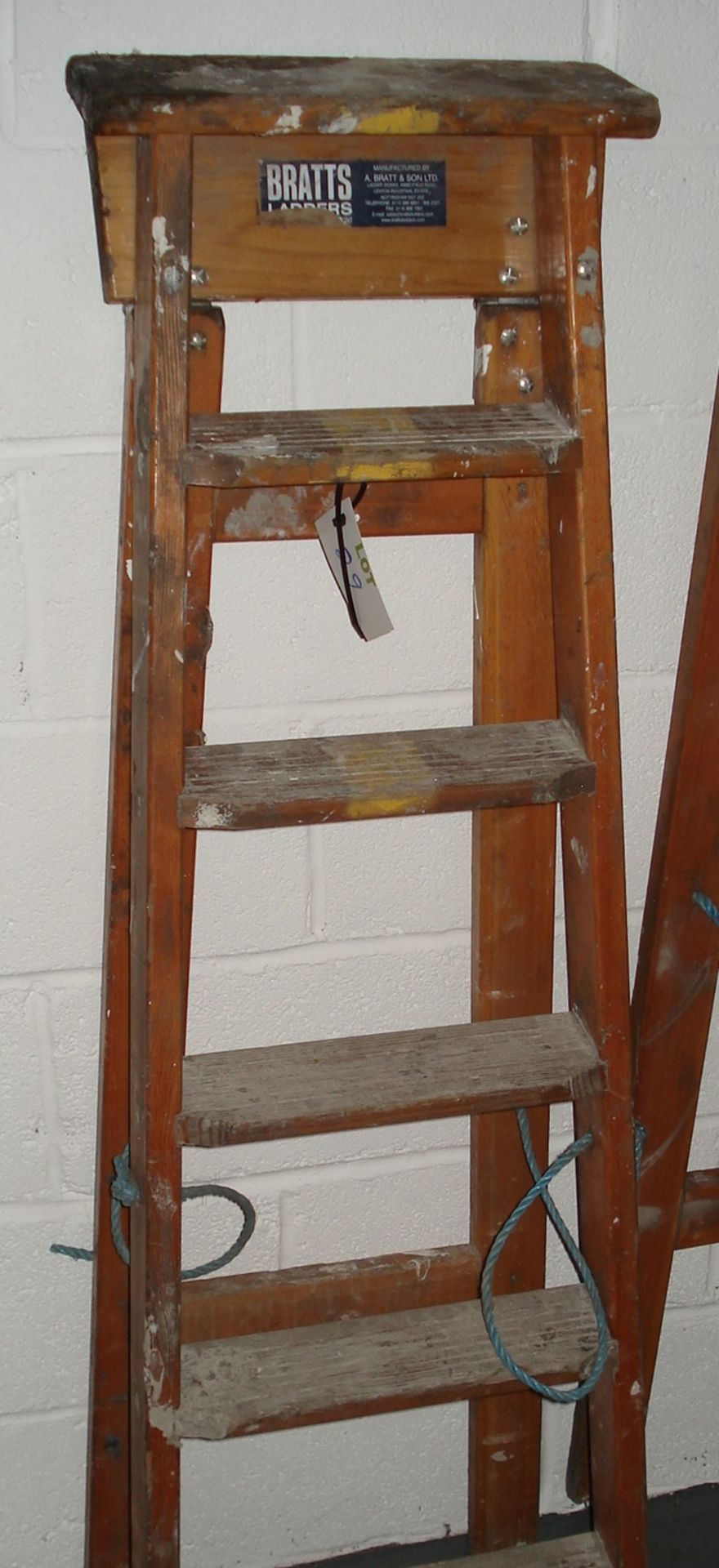 1 x Bratts Wooden 5 Step Ladder