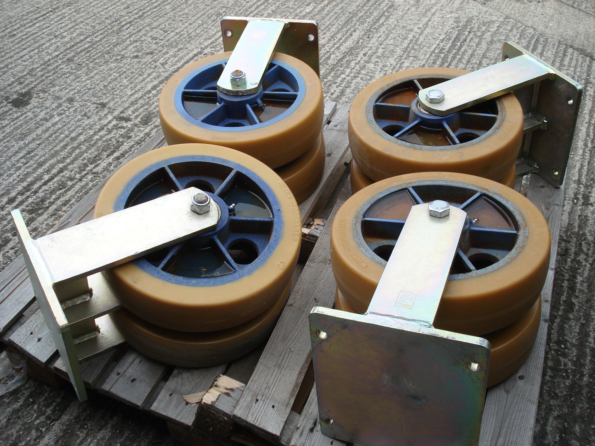 4 x Double Wicke Heavy Duty Castor/Wheels - 400 x 100 - Image 4 of 4