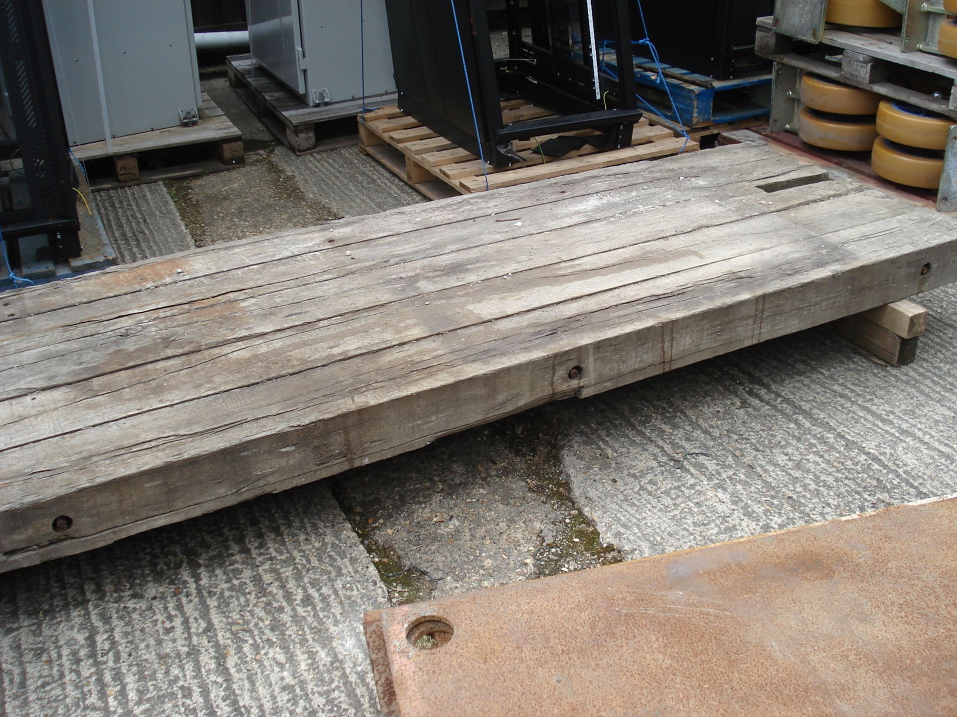 Large Wooden Beams - 490cm x 100cm x 15cm - Image 2 of 4