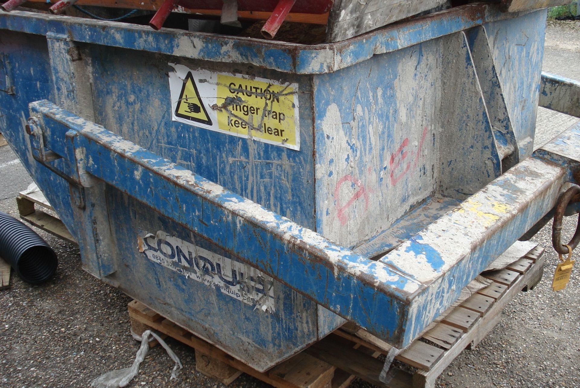 Blue Conquip Tipping Skip - SWL 3000Kg - Image 6 of 6