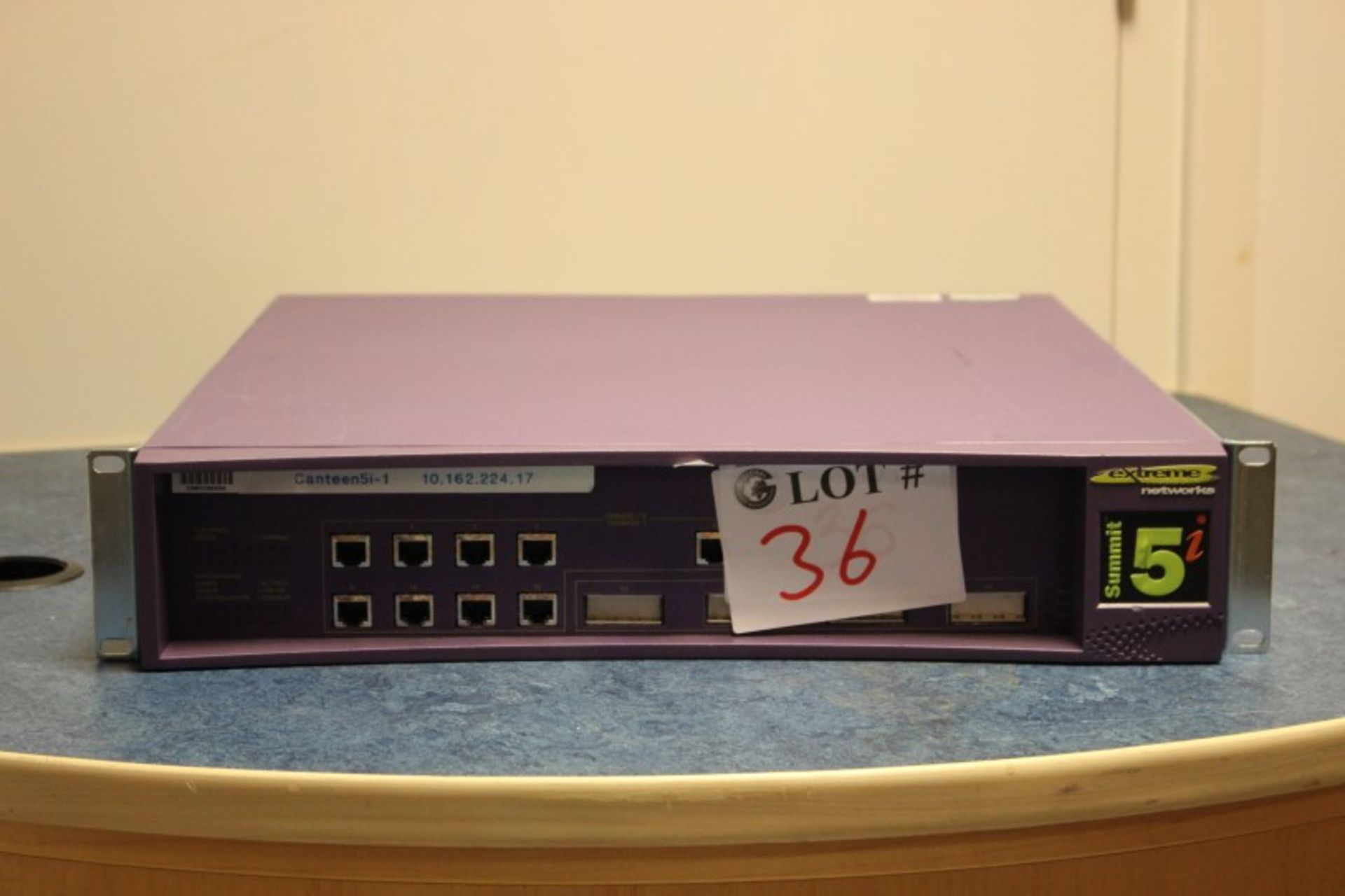 EXTREME Networks Summit 5i 12-Port Gigabit + 4 GBIC Slots Switch 11502