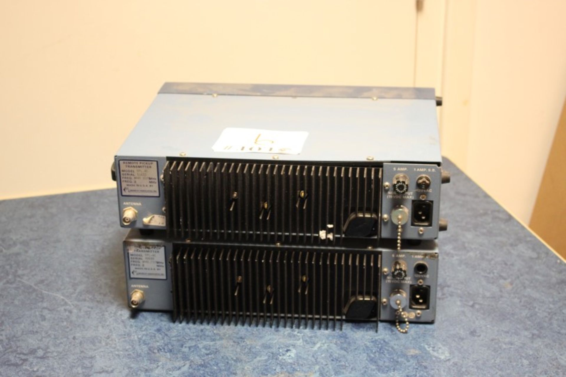 2 x Moseley Associates Inc. Remote Pickup Transmitter RPL 4C - Vintage Broadcast Transmitters - Image 2 of 2