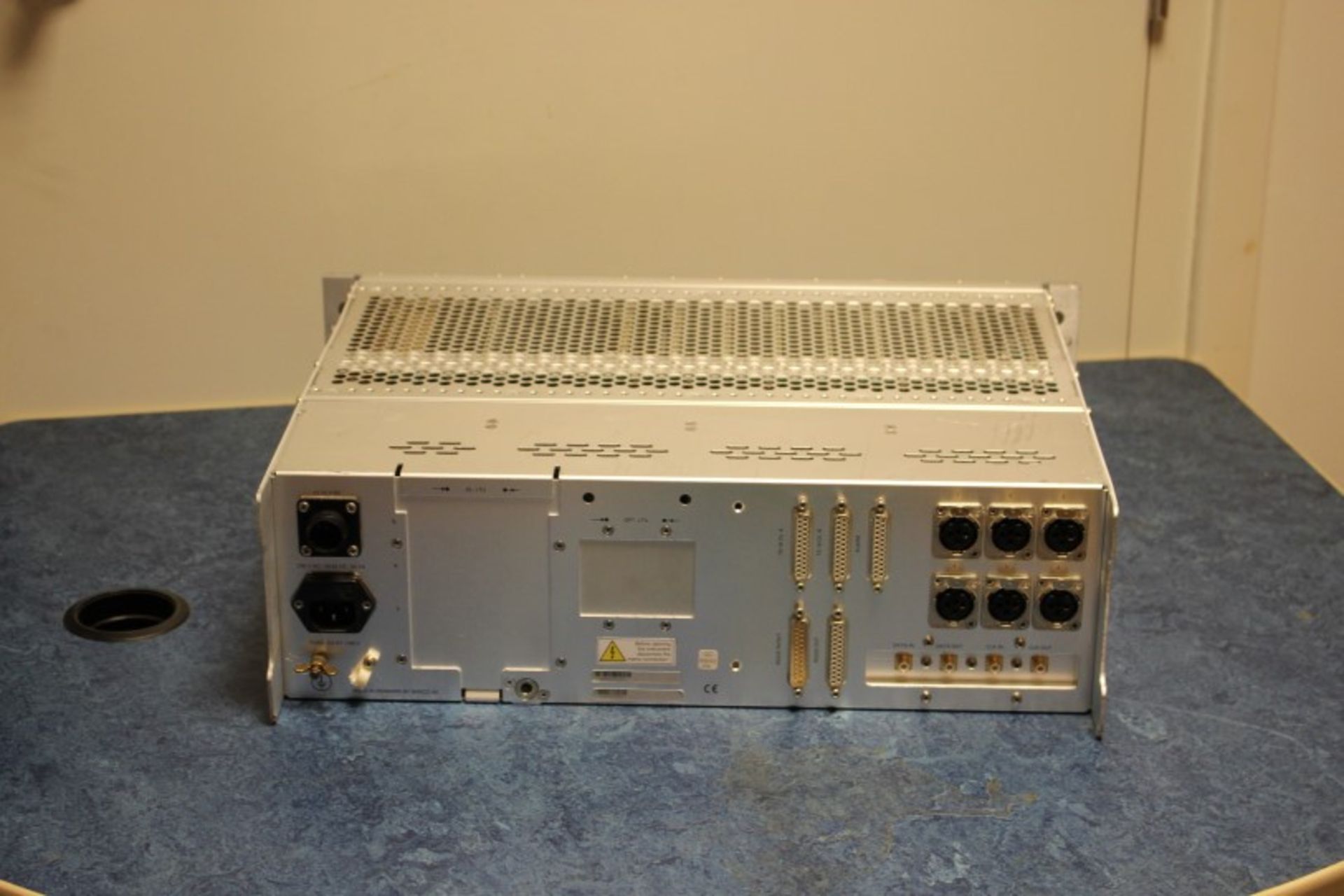 BT 2Mbit/s ADV CODEC RE 8930 + Short form manual, 3 x RE 823-21 AUDIO DAC, 3 x BLANK, RE 824-3- - Image 2 of 2