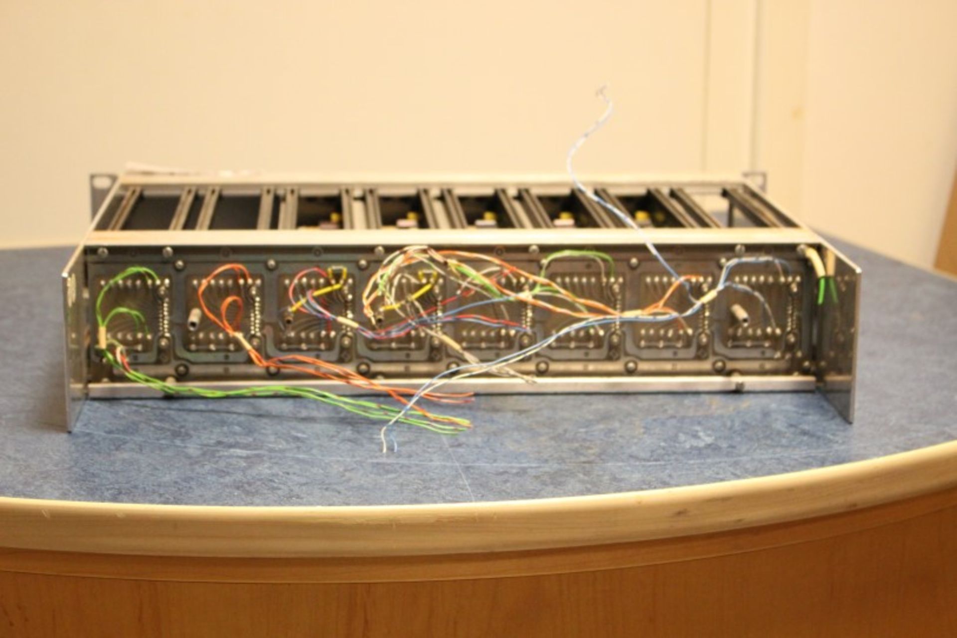 BBC Made Vintage Radio Broadcasting Amp Panel - With 5 x AM7/13 High Gain Line Amp Modules - Image 2 of 2