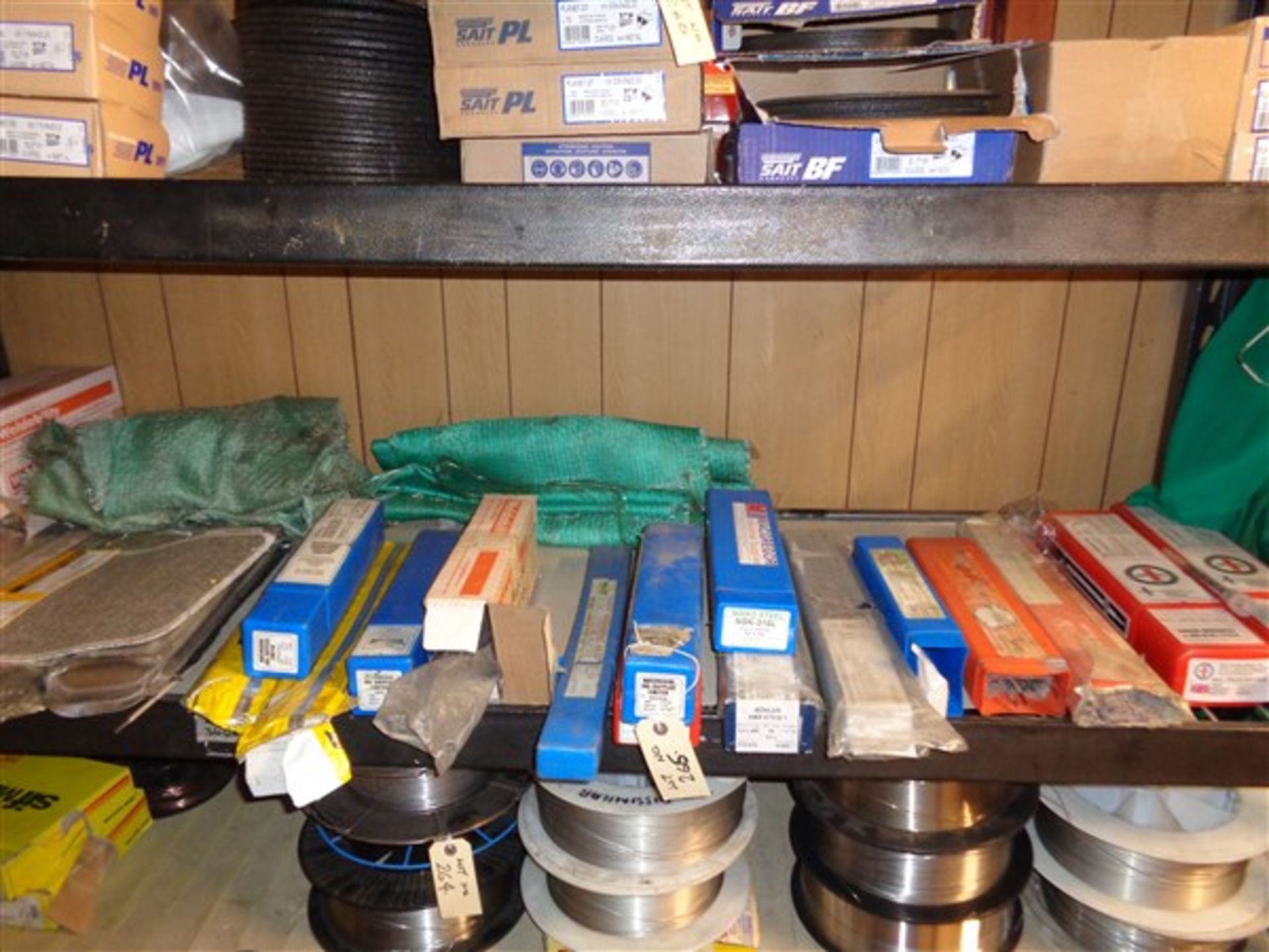 Various welding rods to one shelve as lotted