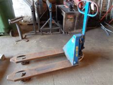 Brit 1 tonne pallet truck