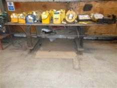 Steel welding table with engineers vice