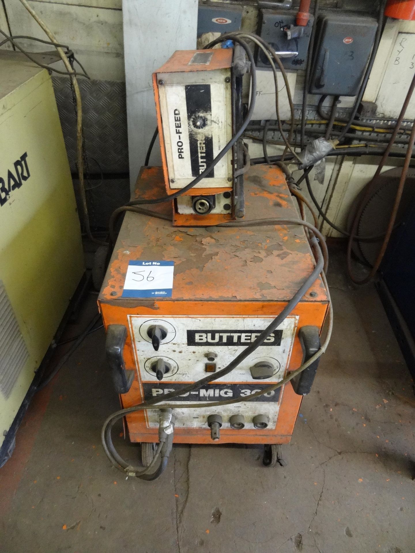 Butters Pro Mig 300 mig welding set with wire feed unit (Lift out charge £10 plus VAT)