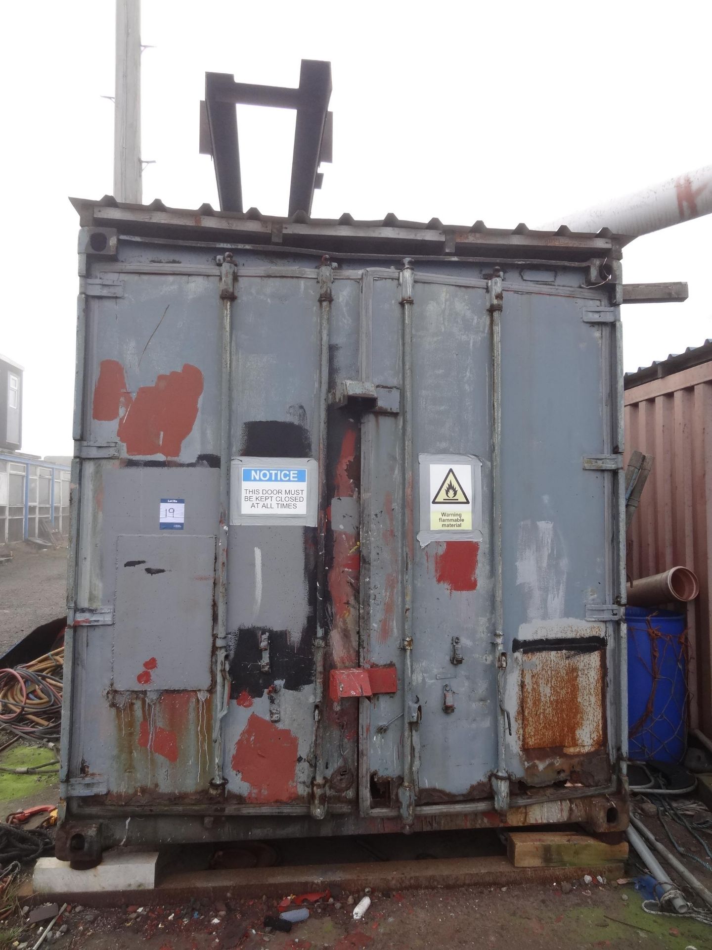 20' steel security container (Lift out charge œ50 plus VAT) - Image 2 of 2