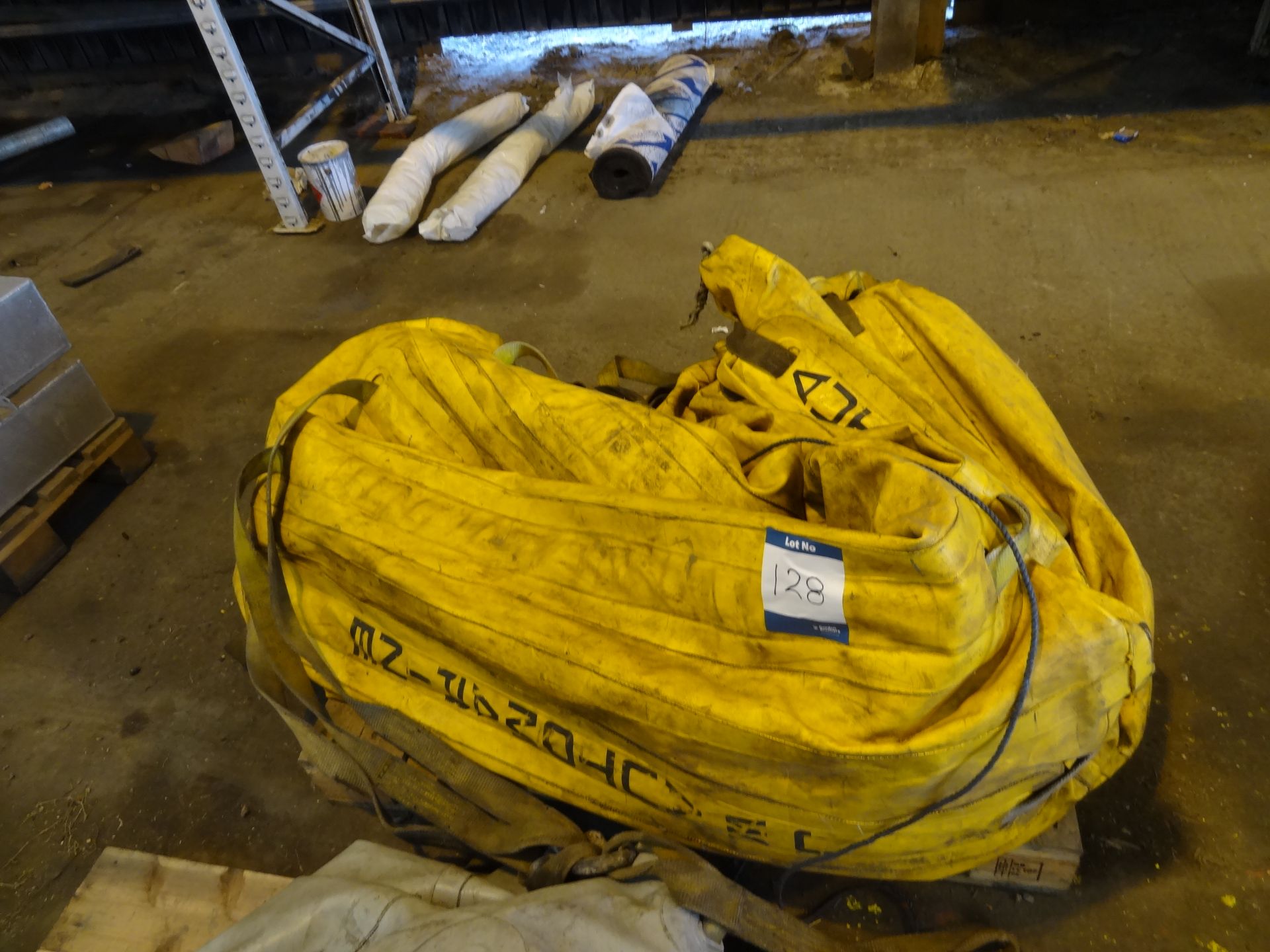 JW Automarine lifting bag, 3 ton (Lift out charge œ10 plus VAT)