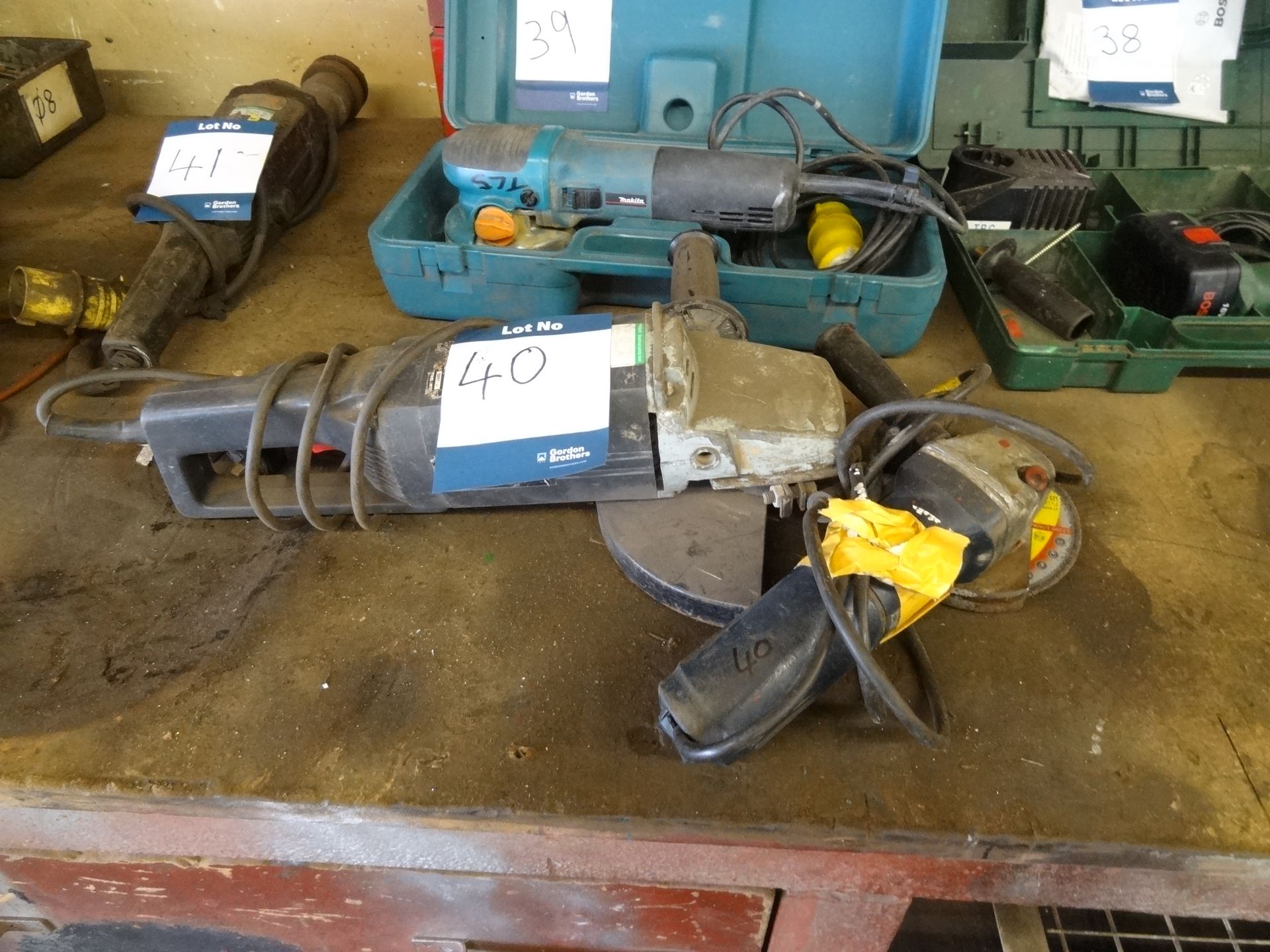 Makita 9"" grinder and Makita 4"" grinder (Lift out charge œ5 plus VAT)