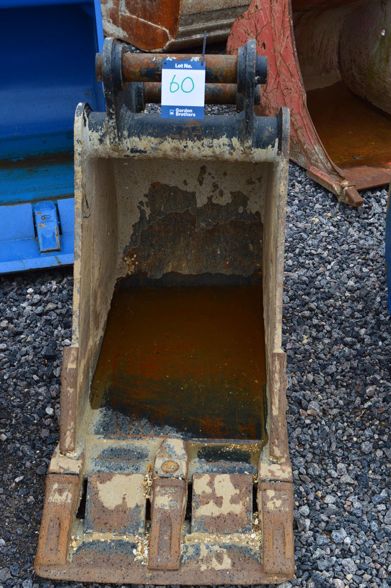 Keen 24" digging bucket suitable for a 14 tonne ex