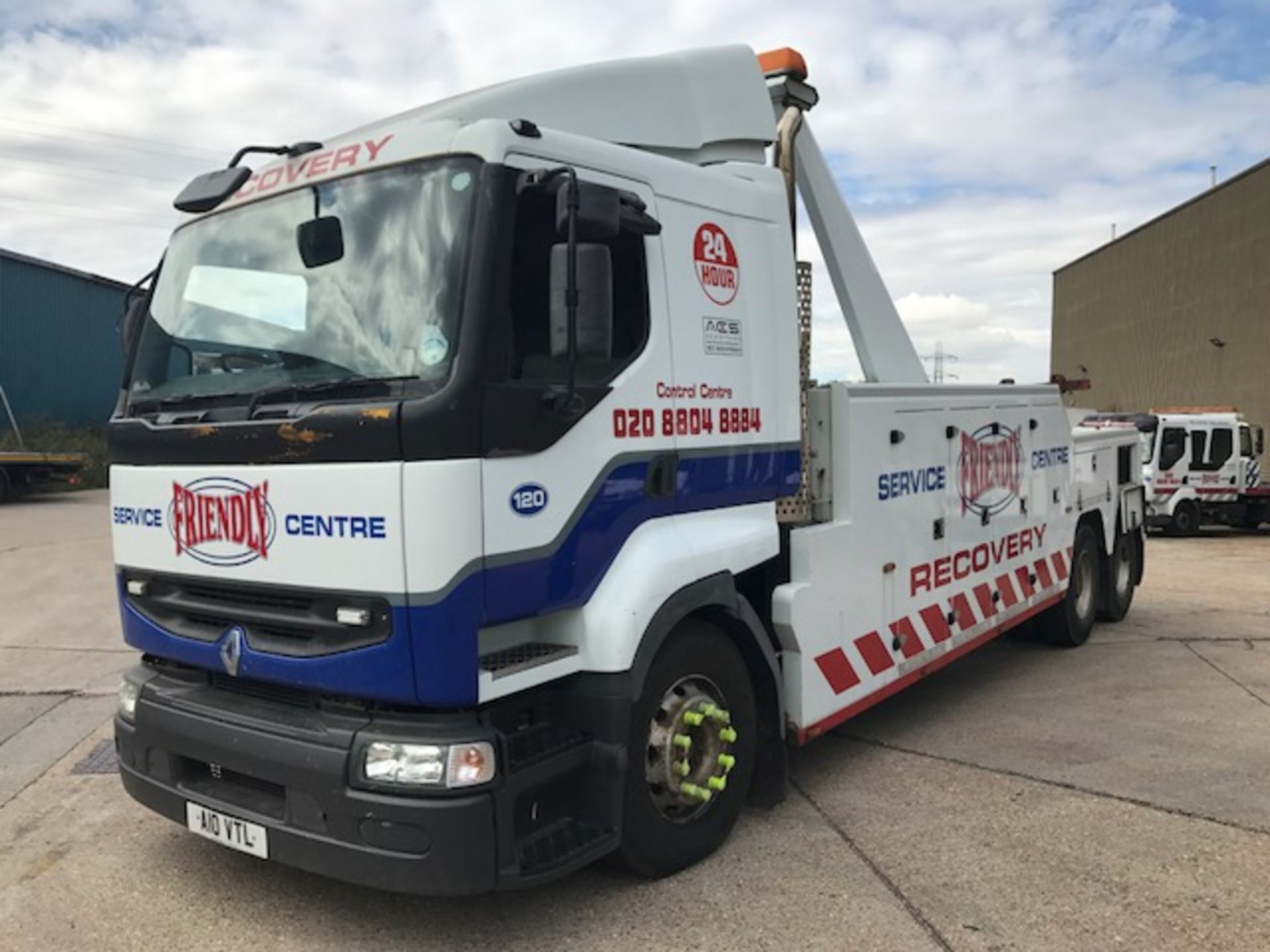 1997 Renault Premium 6/2 Tractor 26T sleeper cab breakdown recovery vehicle complete with Boniface - Image 3 of 31