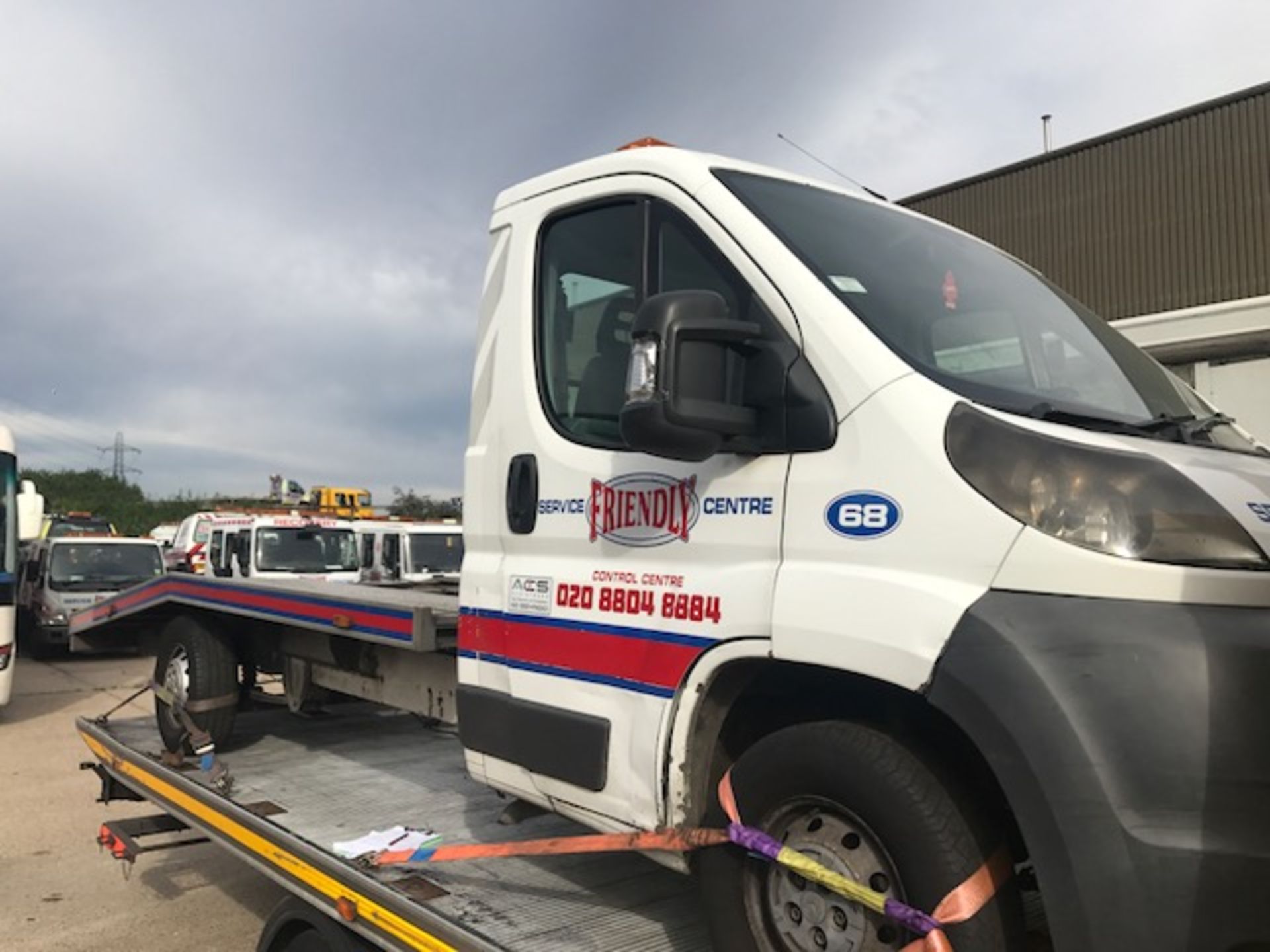 2010 Citroen Relay 120 MWB Hid 35 day van complete with Recovery World body and winch and built in - Image 2 of 10