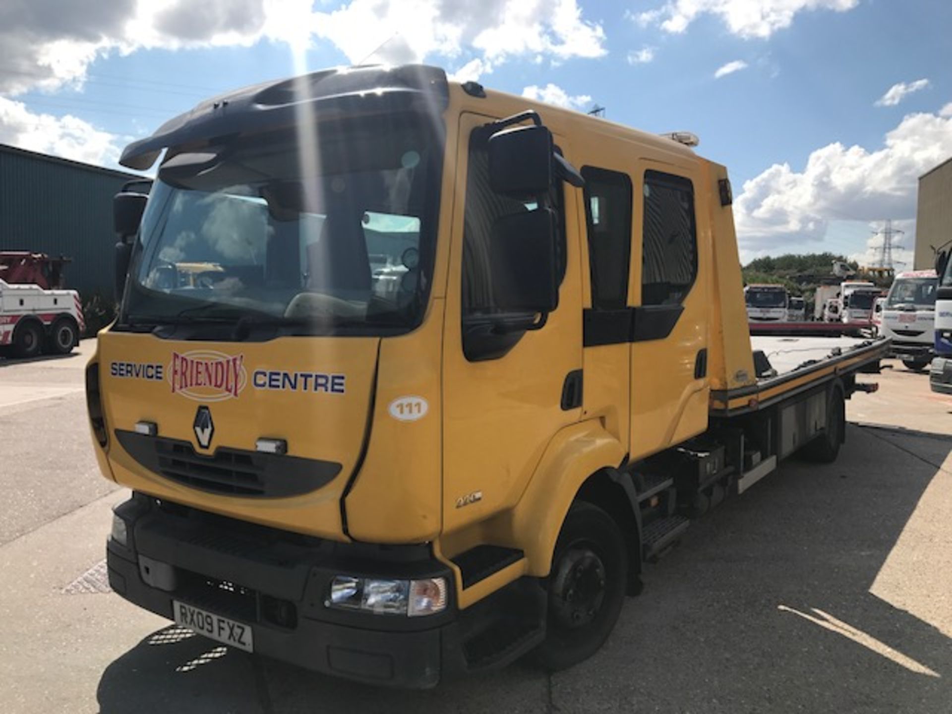 2009 Renault Midlum 12T 220 Dti crew cab breakdown recovery vehiclecomplete with spec lift, J&J - Image 3 of 16
