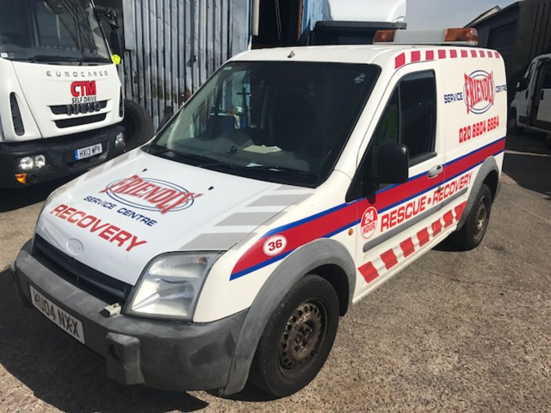 2004 Ford Transit Connect T200 panel van complete with Garmin satnav, camera and Anderson jump-start