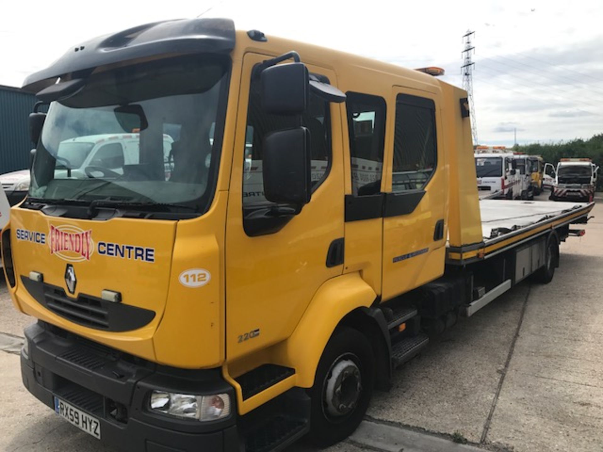 2010 Renault Midlum 220 DXI 12T crew cab complete with spec lift, J&J Conversions body and winch Bed - Image 3 of 13