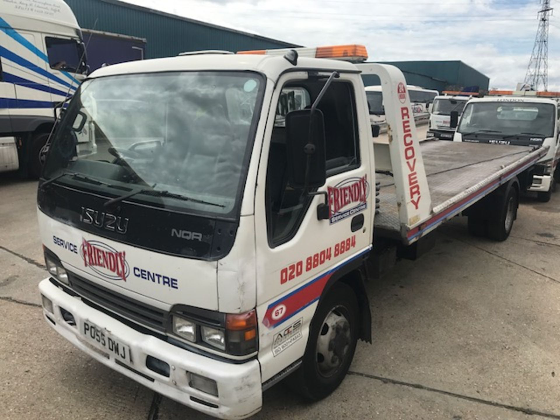 2005 Isuzu NQR 70 7.5T breakdown recovery vehicle compleat with powertec body with winch and - Image 2 of 11