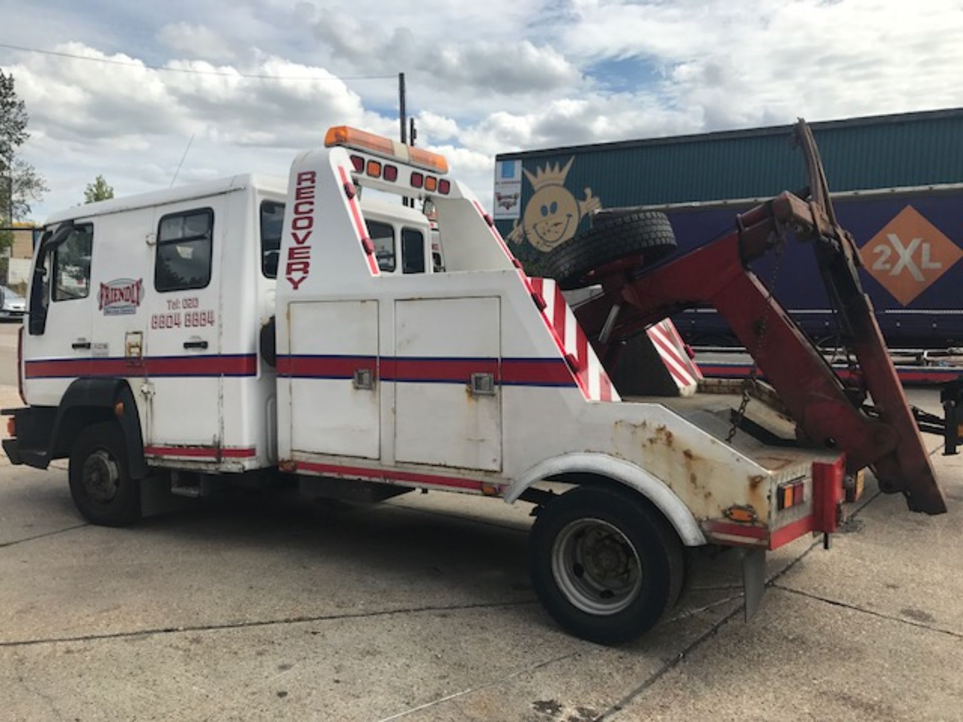 2000 Man L2000 7.5T crew cab complete with built in Garmin satnav, Vehicle converted by Whiteacrews, - Image 5 of 18