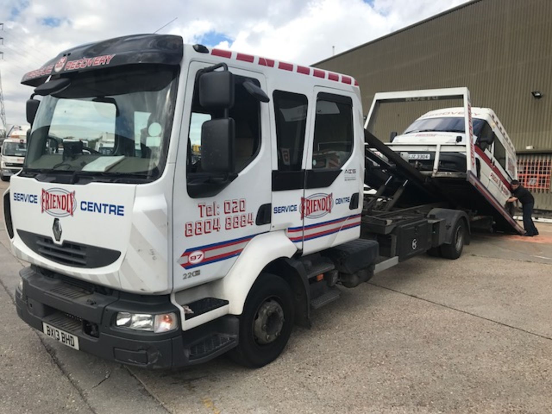 2013 Renault Midlum 220DXI 12t crew cab tilt and slide breakdown recovery vehiclewith Roger Dyson