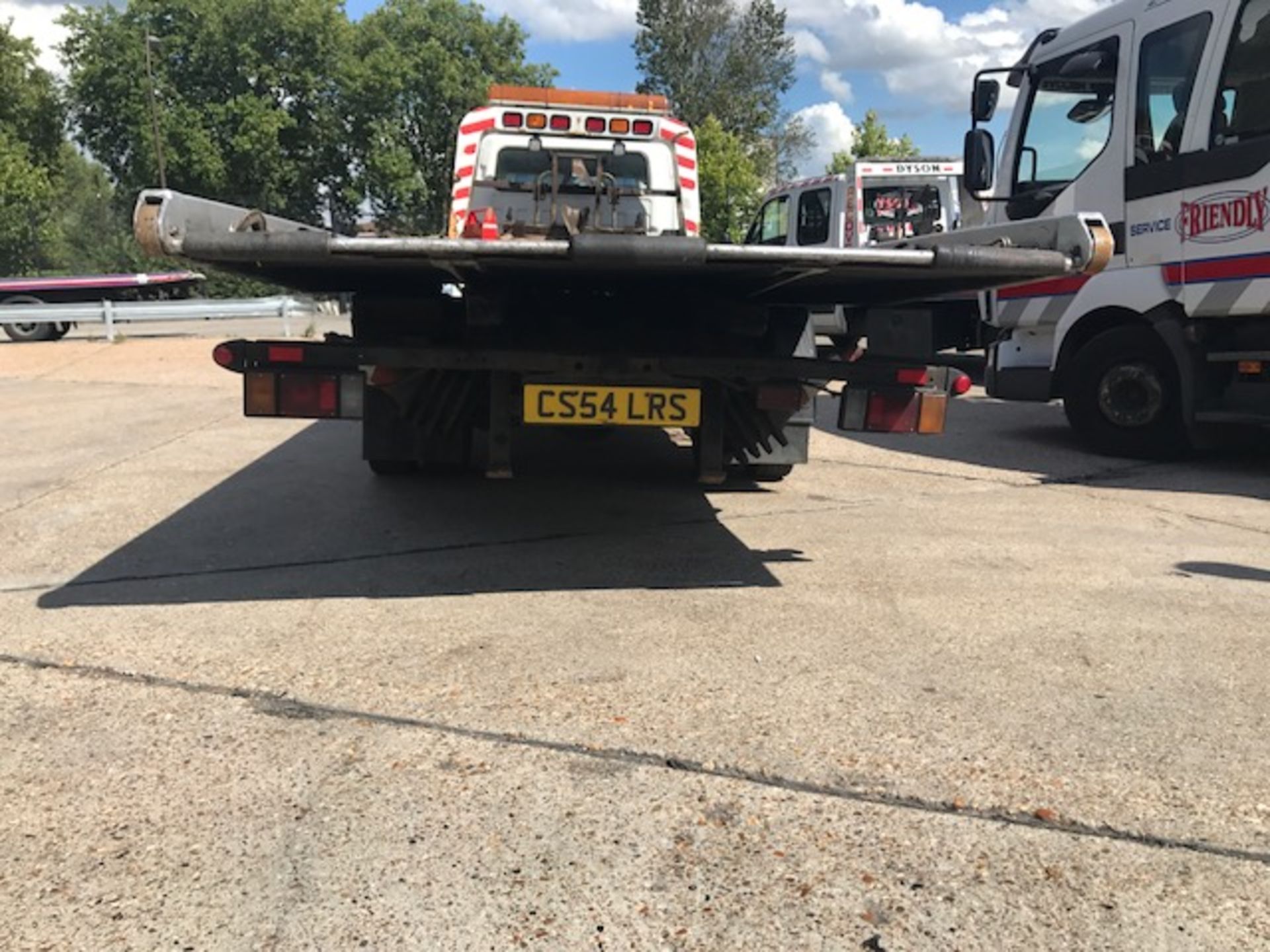 2005 Isuzu NQR 70 crew cab tilt and slide breakdown recovery vehicle complete with winch and built - Image 5 of 17