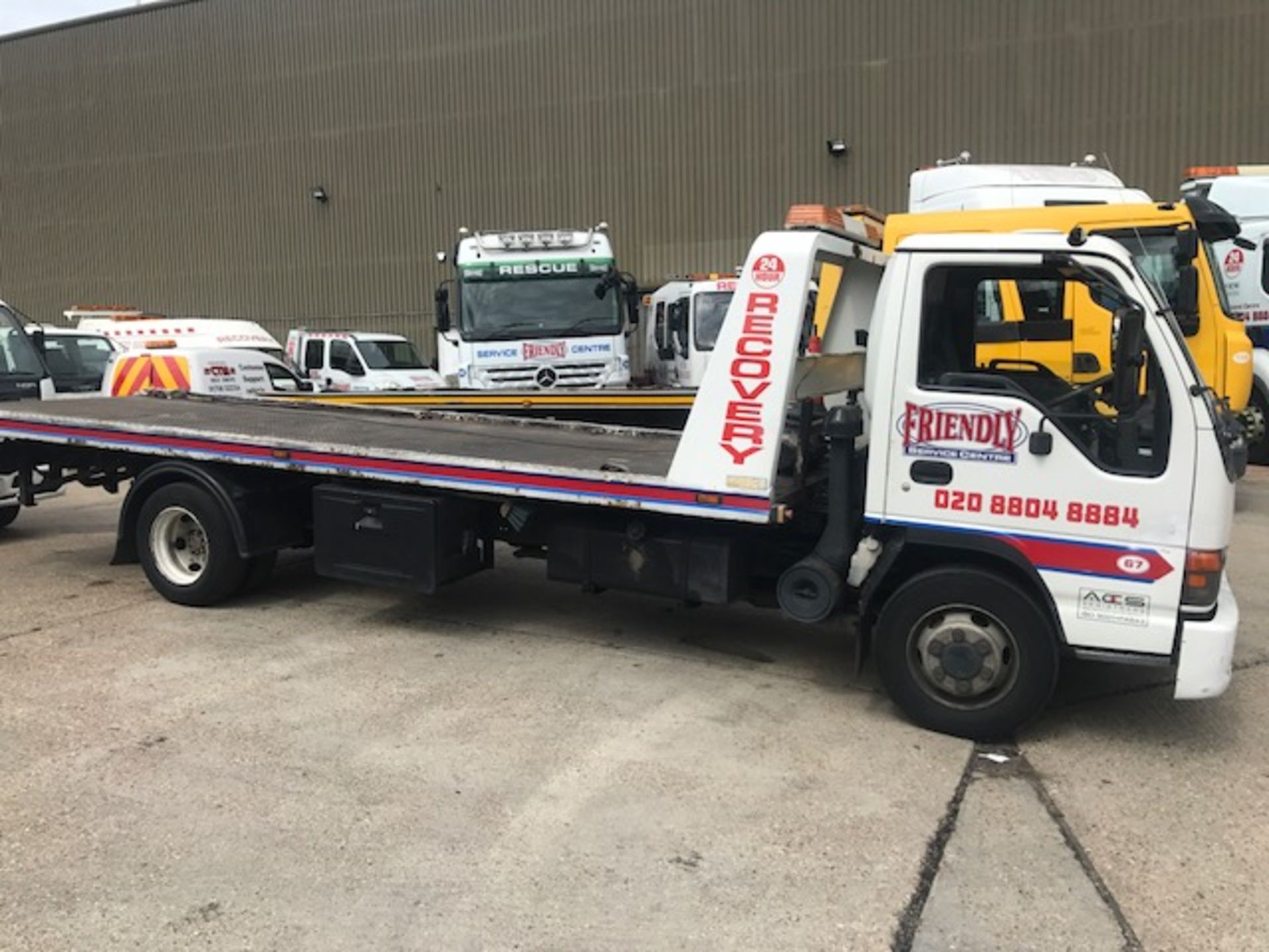 2005 Isuzu NQR 70 7.5T breakdown recovery vehicle compleat with powertec body with winch and - Image 3 of 11