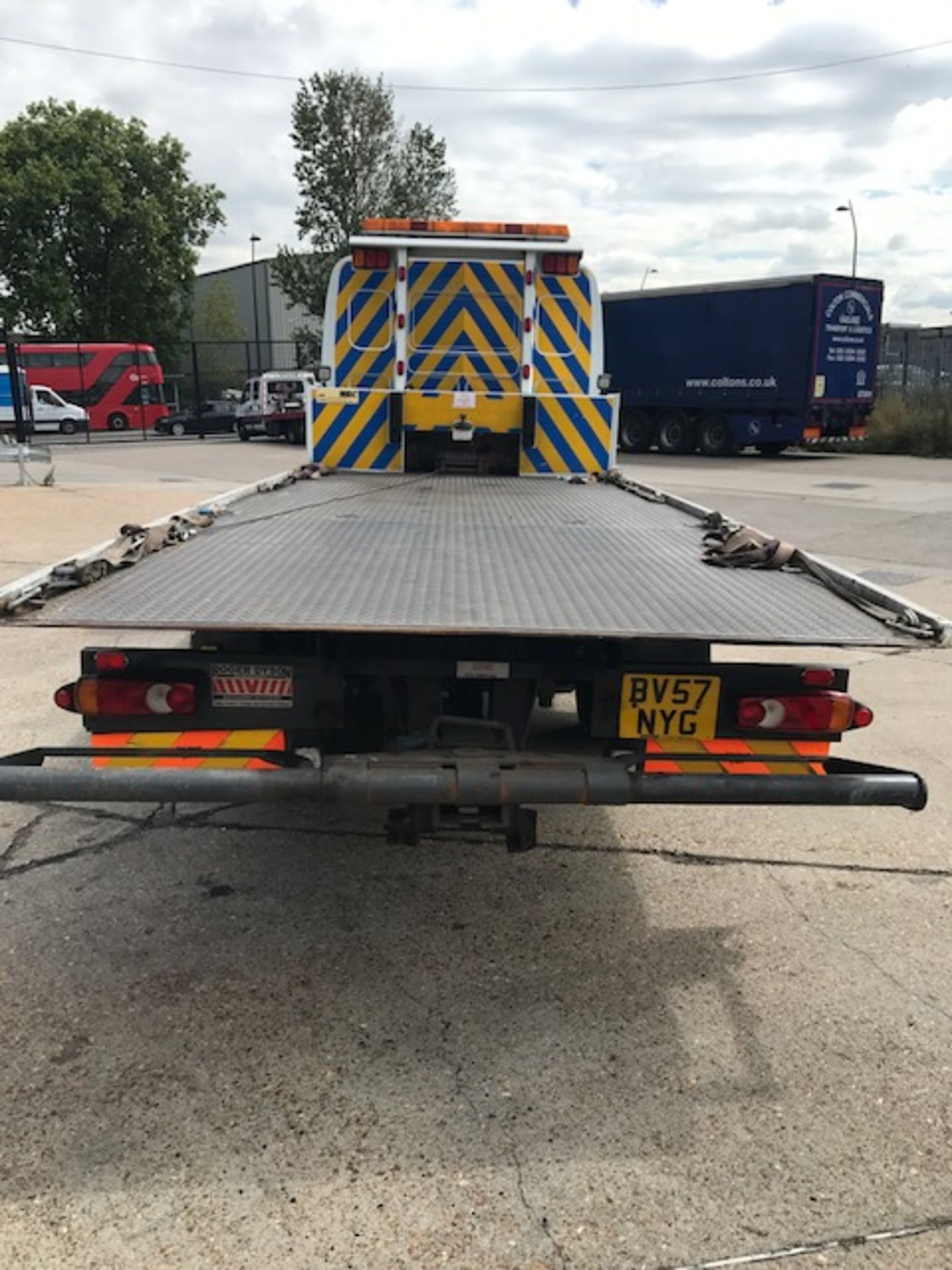 2007 Renault Midlum 10T crew cab breakdown recovery vehiclecomplete with Roger Dyson Group body, - Image 5 of 11