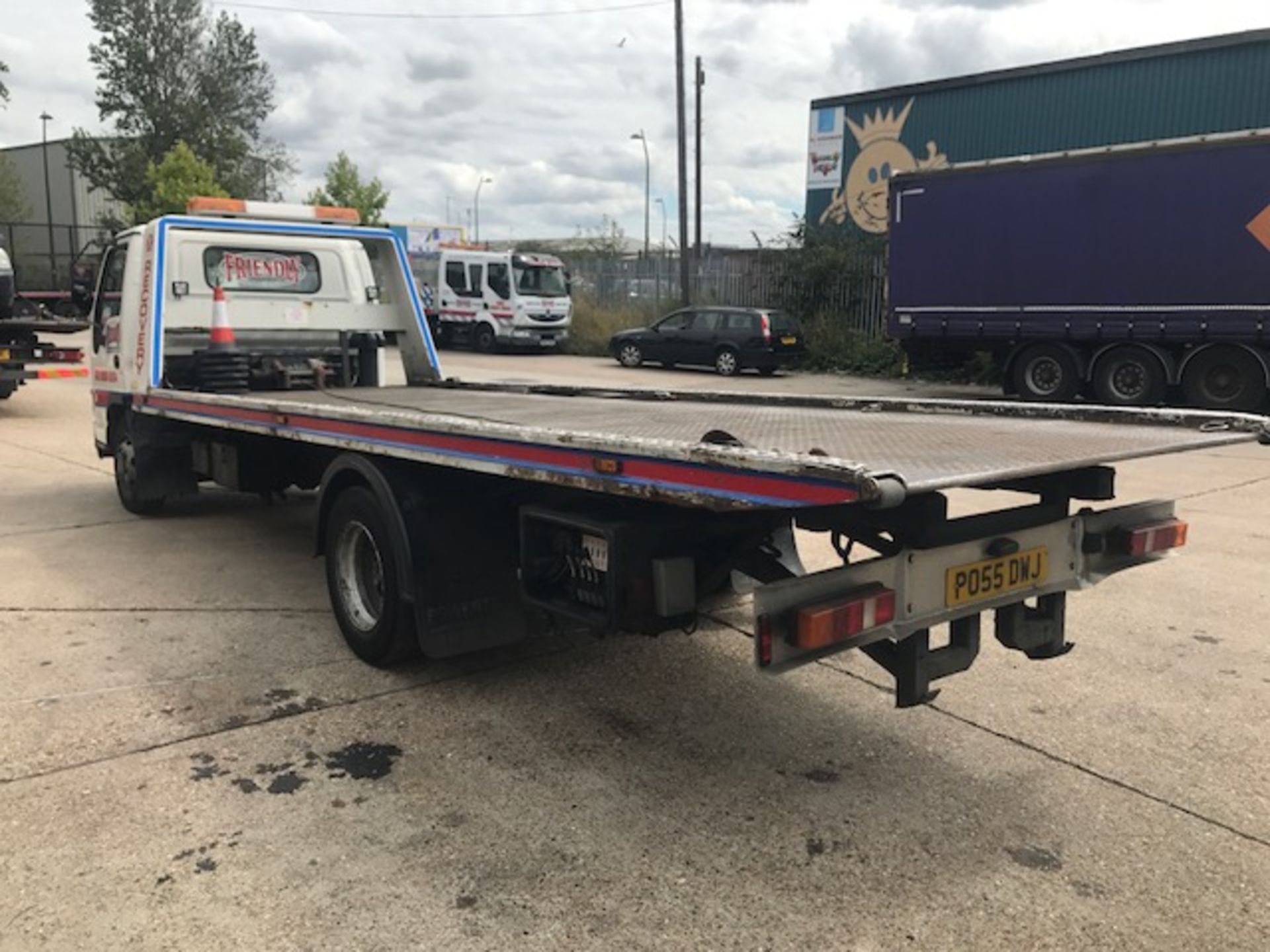 2005 Isuzu NQR 70 7.5T breakdown recovery vehicle compleat with powertec body with winch and - Image 4 of 11