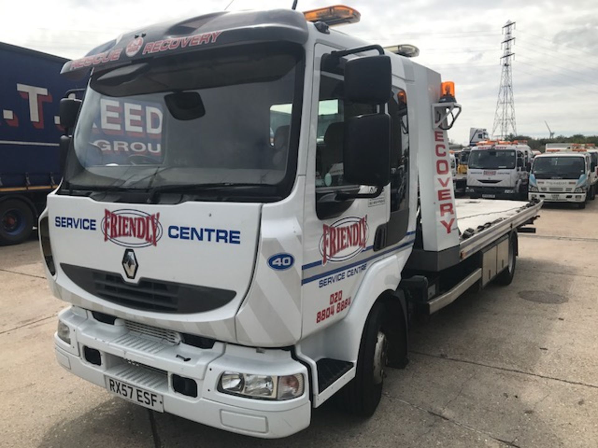 2007 Renault Midlum 10T day cab breakdown recovery vehicle complete with built in Garmin satnav with - Image 2 of 15