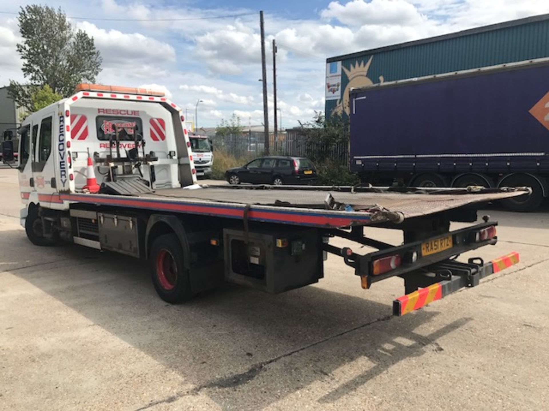 2002 Renault Midlum 10T crew cab breakdown recovery vehicle complete with built in Garmin satnav - Image 4 of 17